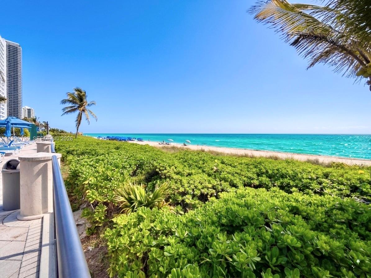 1920 S Ocean Dr # 11C