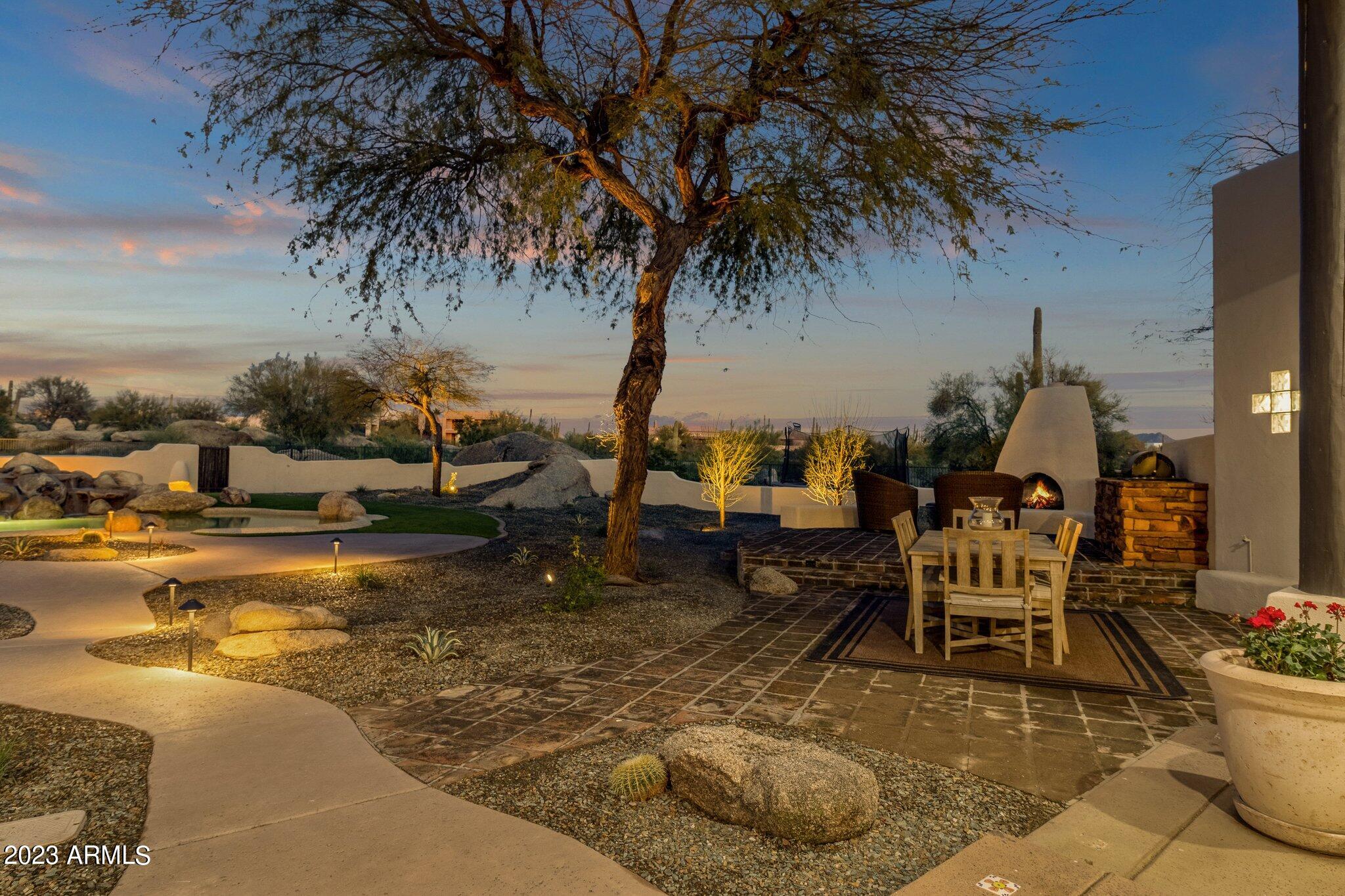 32025 N BLACK CROSS Road