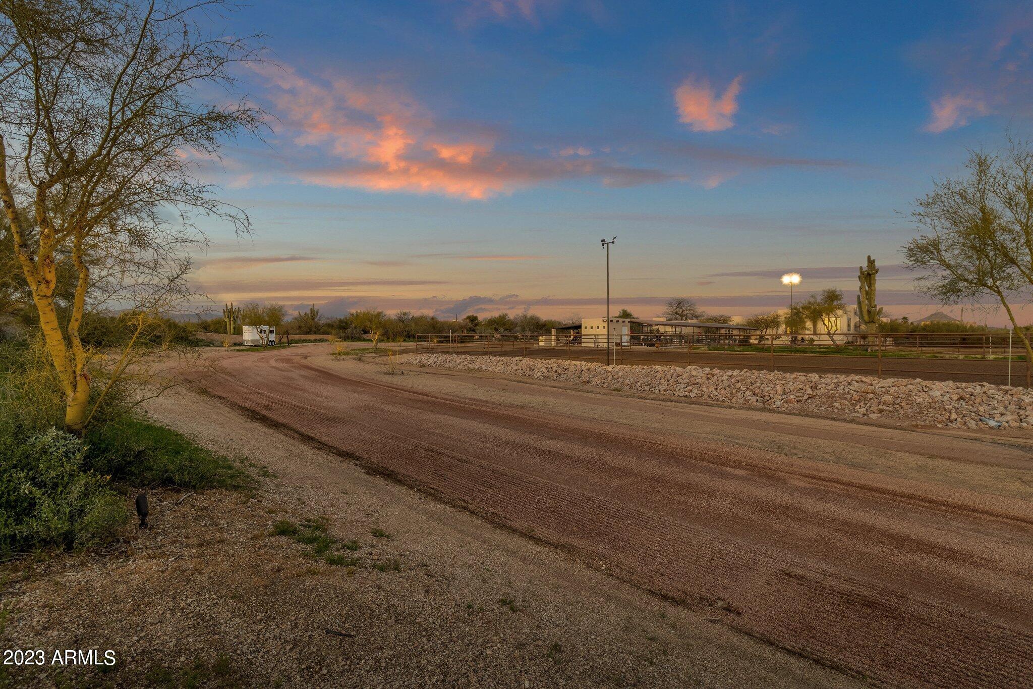 32025 N BLACK CROSS Road