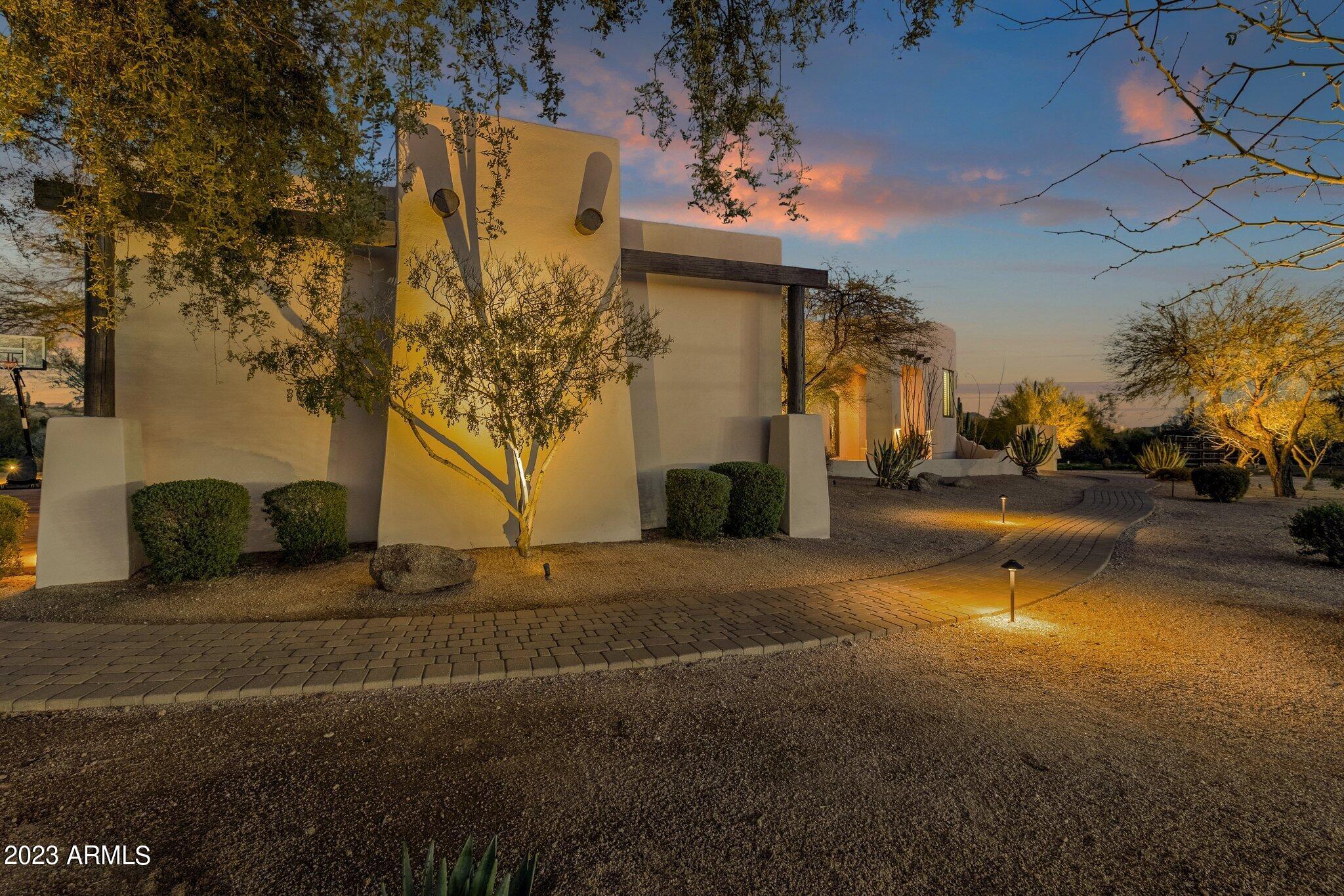 32025 N BLACK CROSS Road