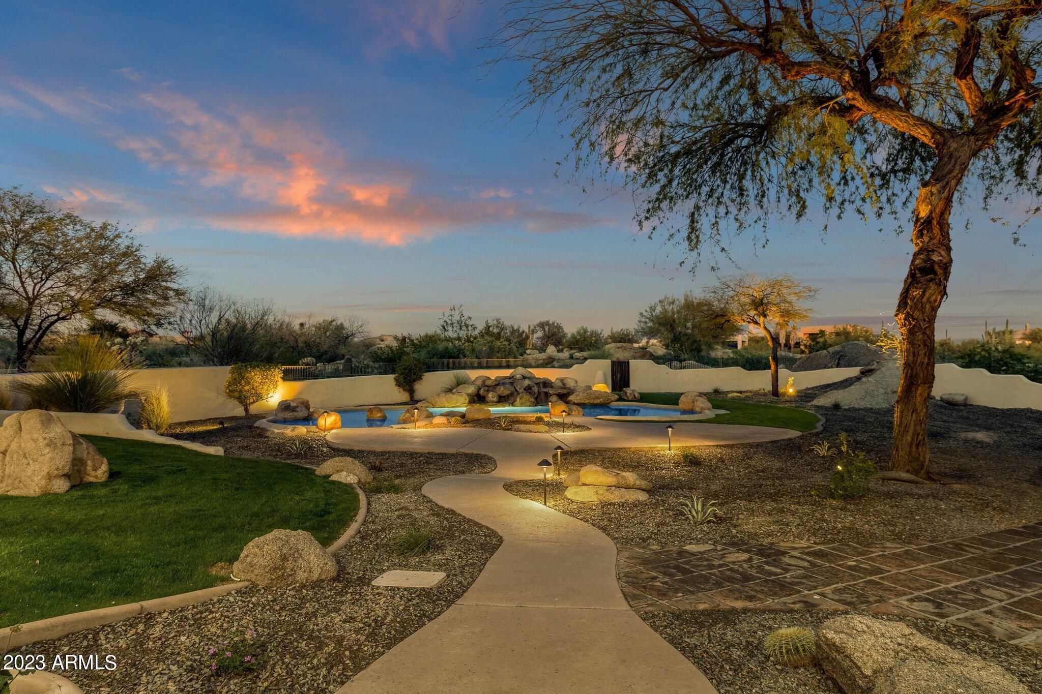 32025 N BLACK CROSS Road