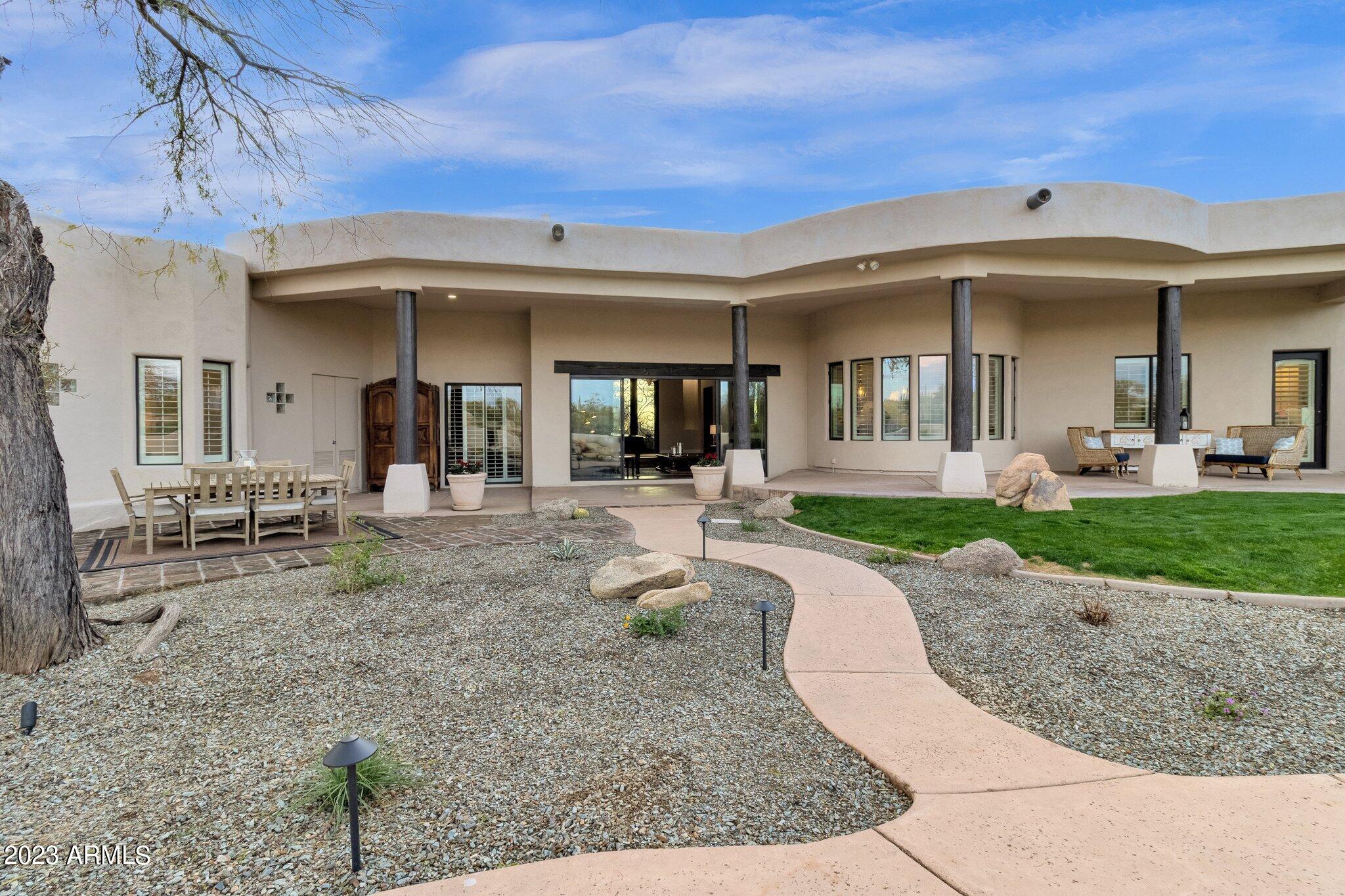 32025 N BLACK CROSS Road