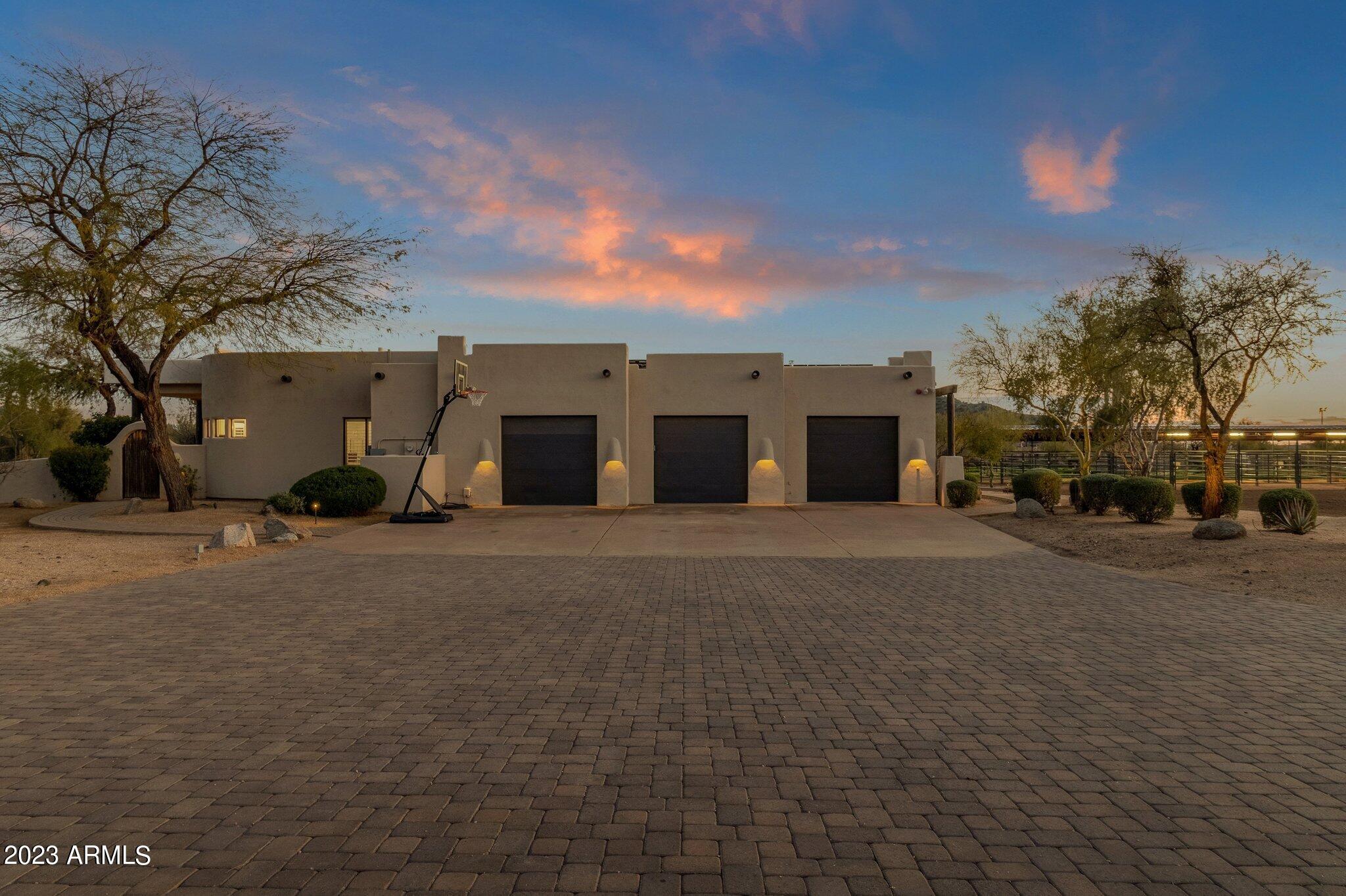 32025 N BLACK CROSS Road