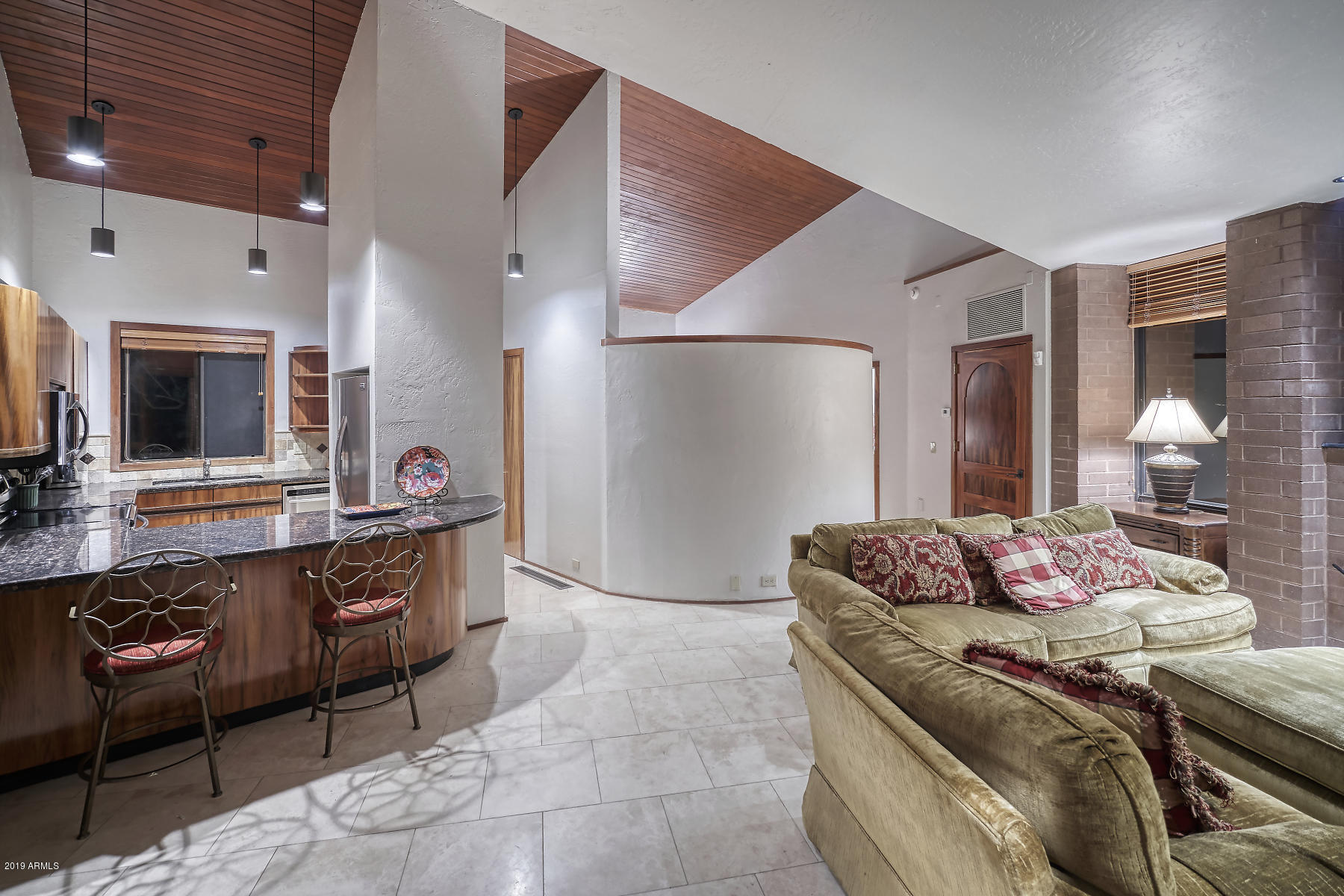 35227 N RIDGEWAY Drive