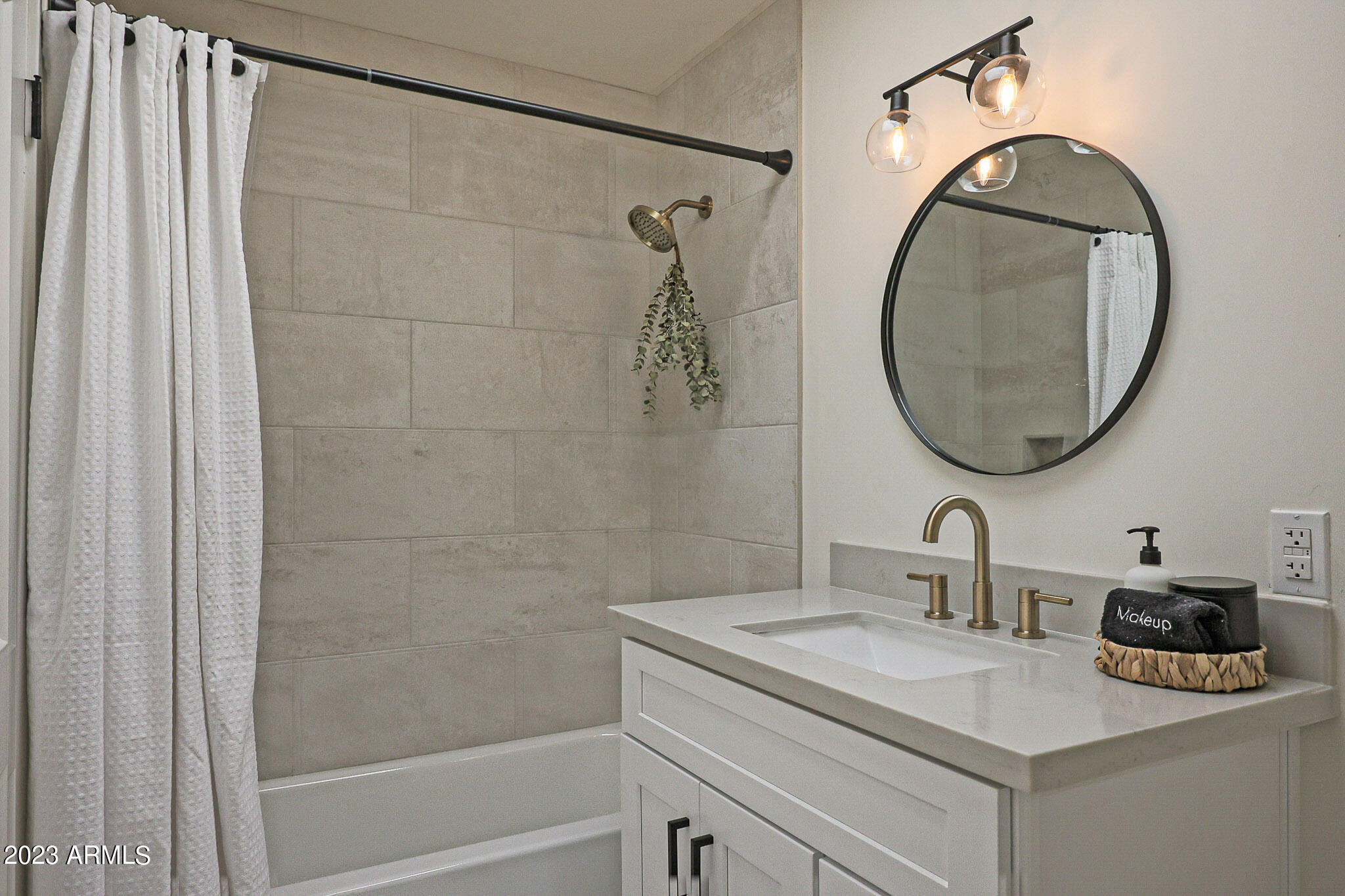 8049 E SERENE Street