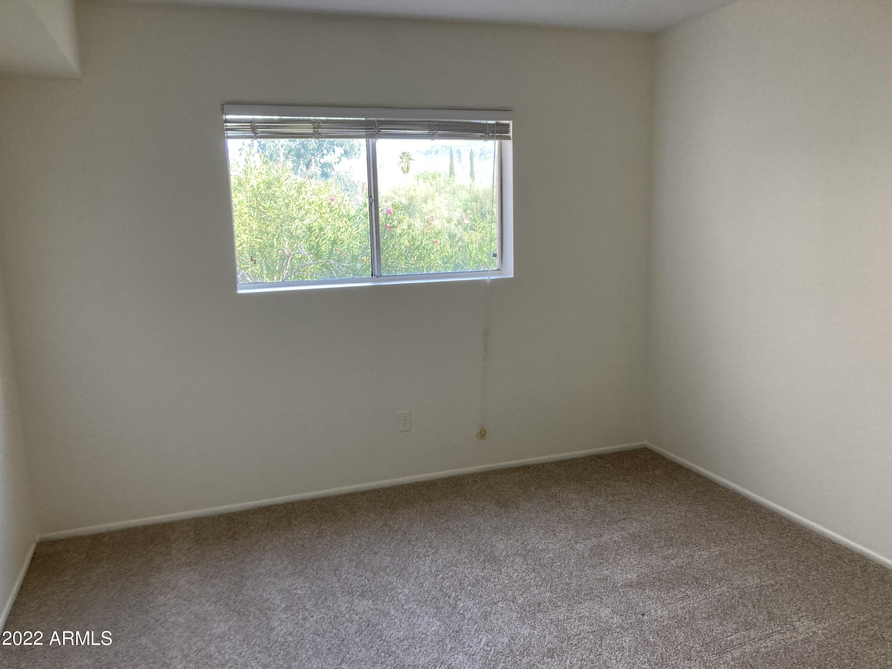 7502 E CAREFREE Drive Unit: 204