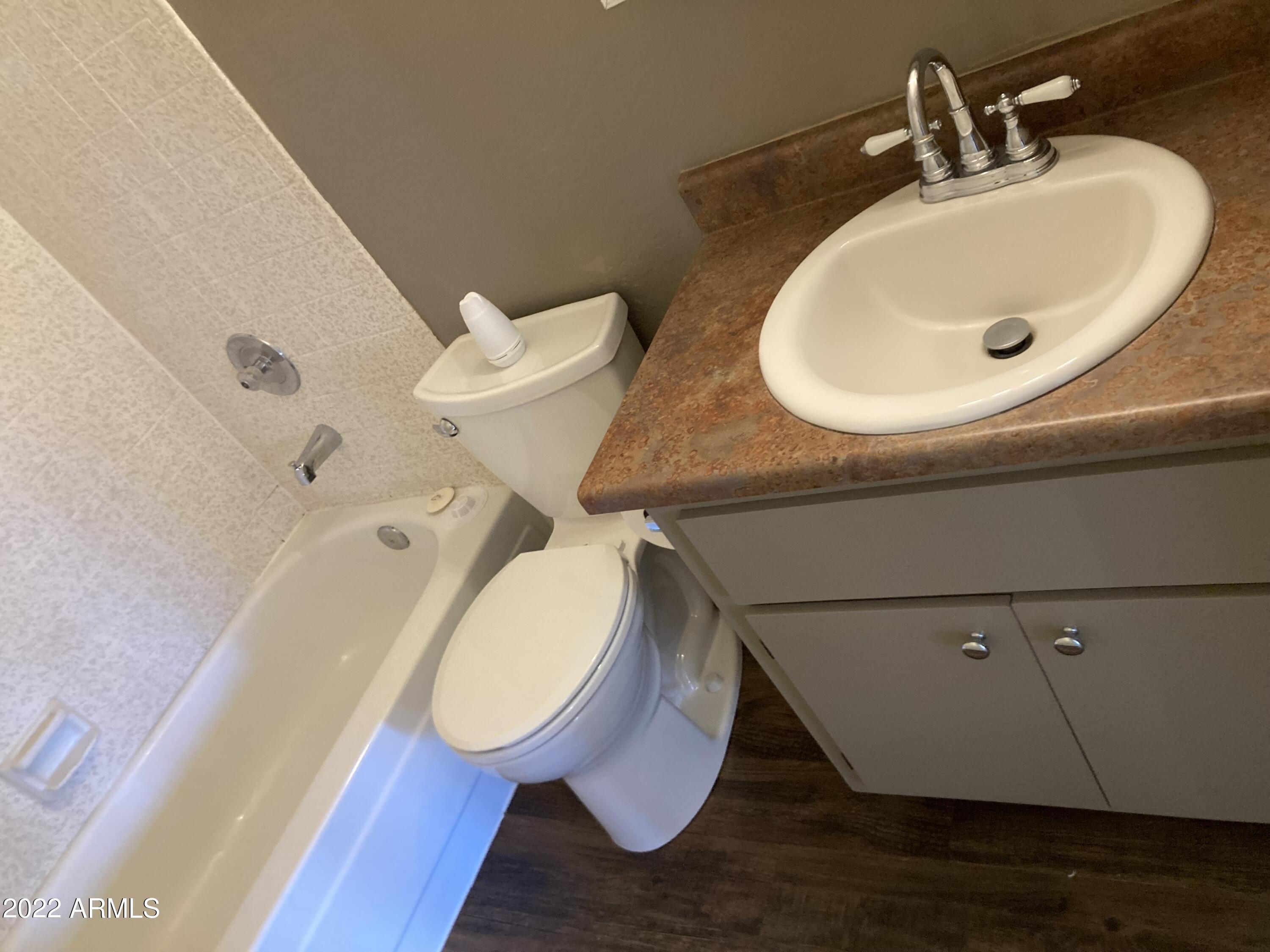 7502 E CAREFREE Drive Unit: 204