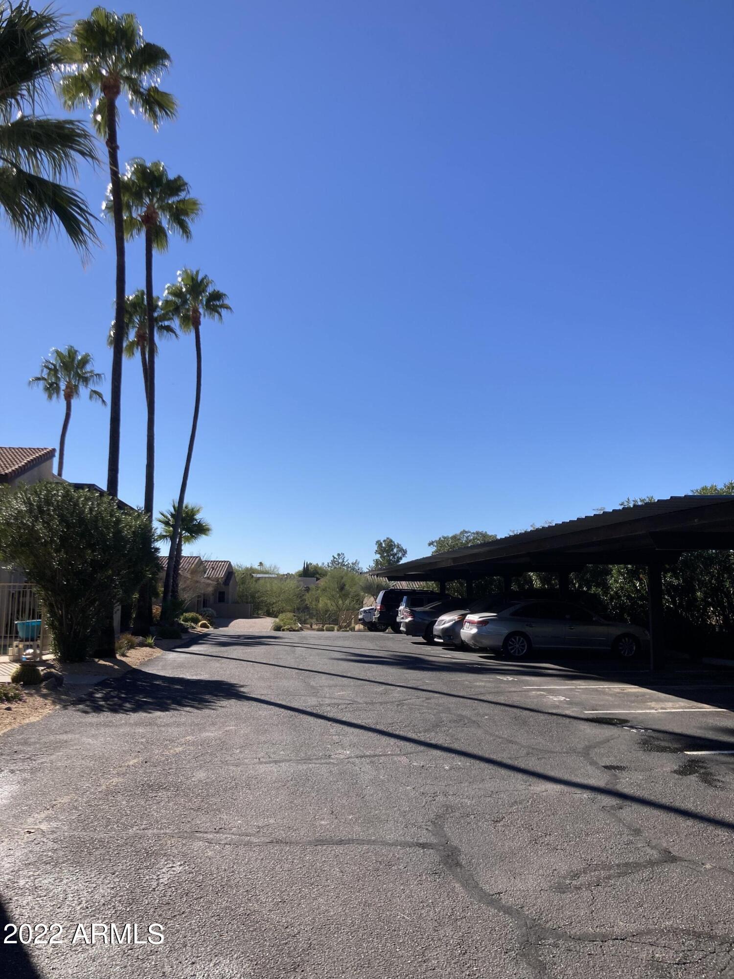 7502 E CAREFREE Drive Unit: 204