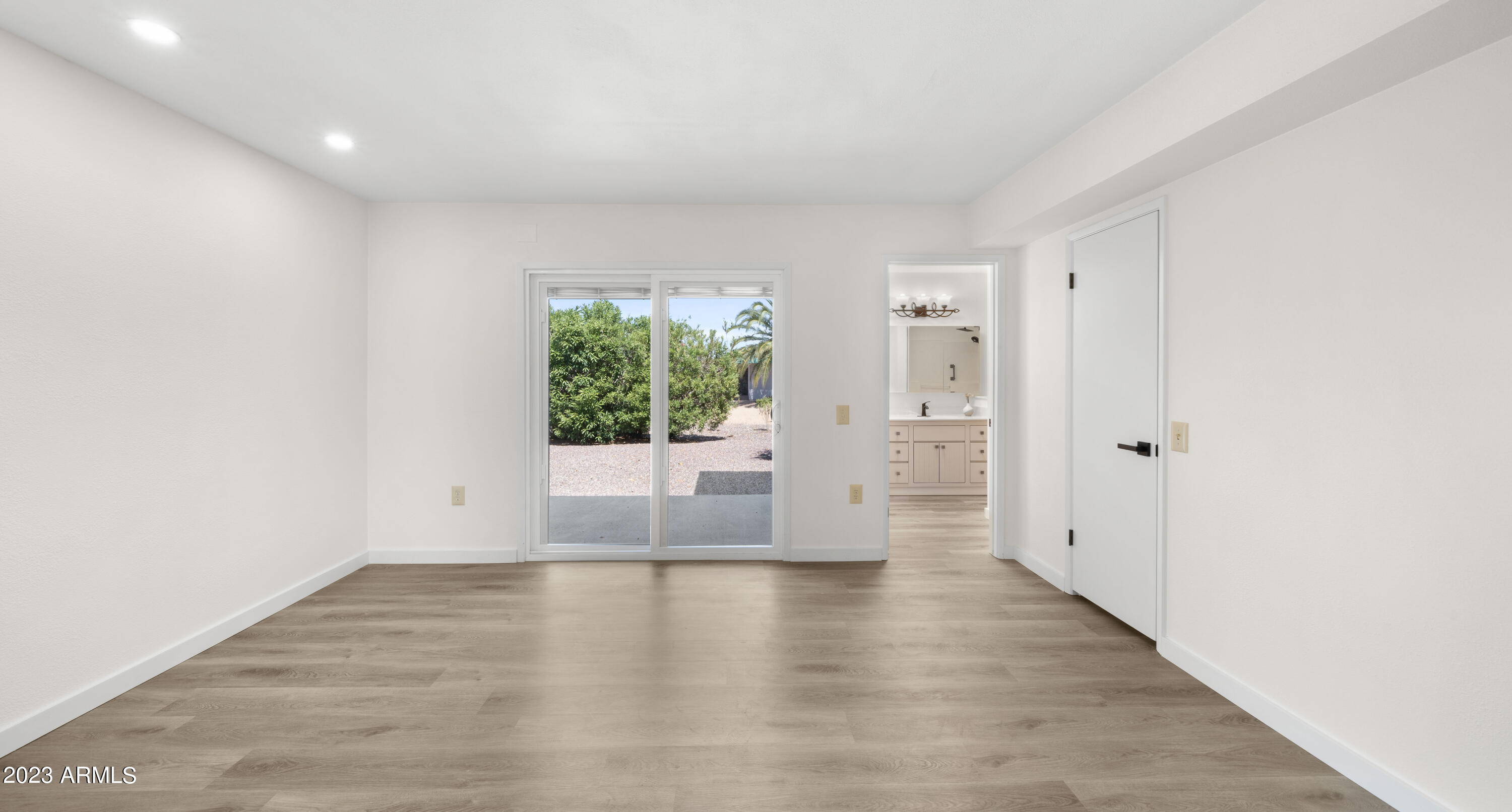10830 W WILLOWBROOK Drive