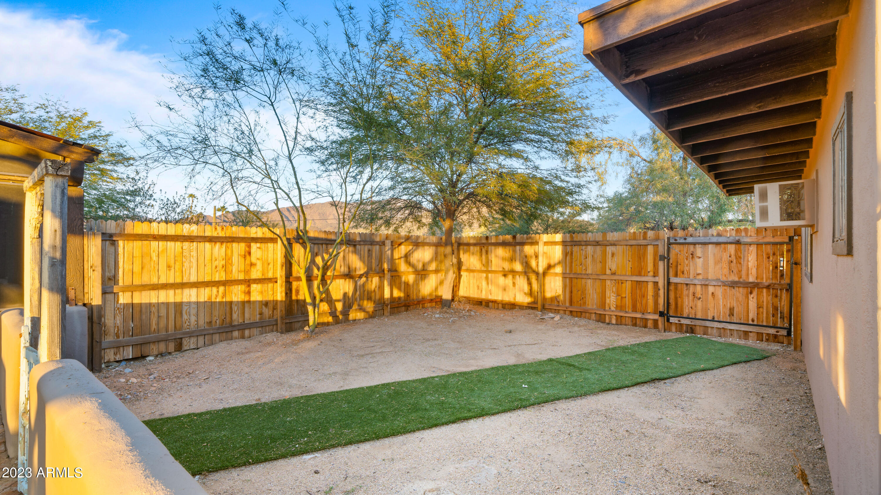 7113 E HIGHLAND Road