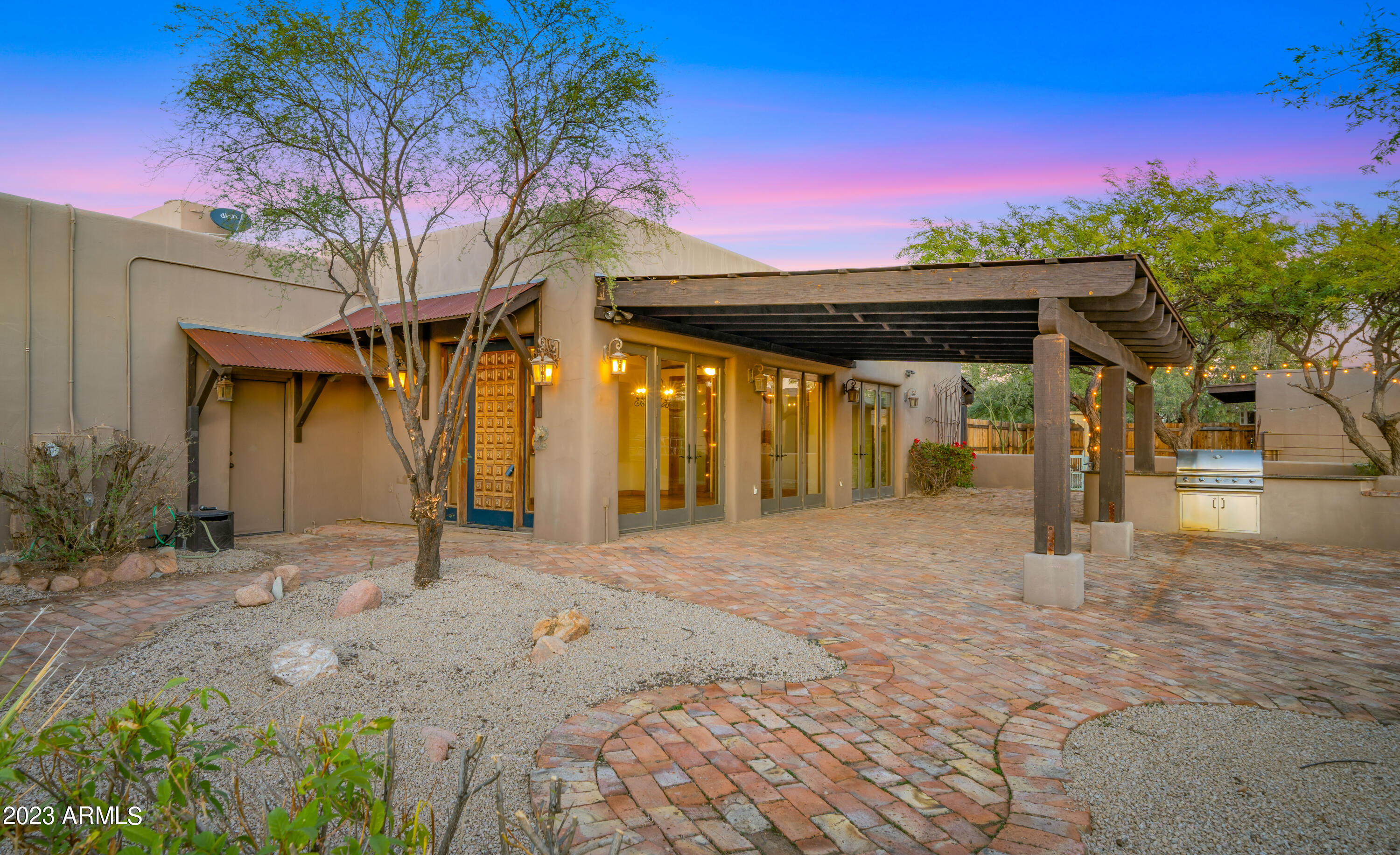 7113 E HIGHLAND Road
