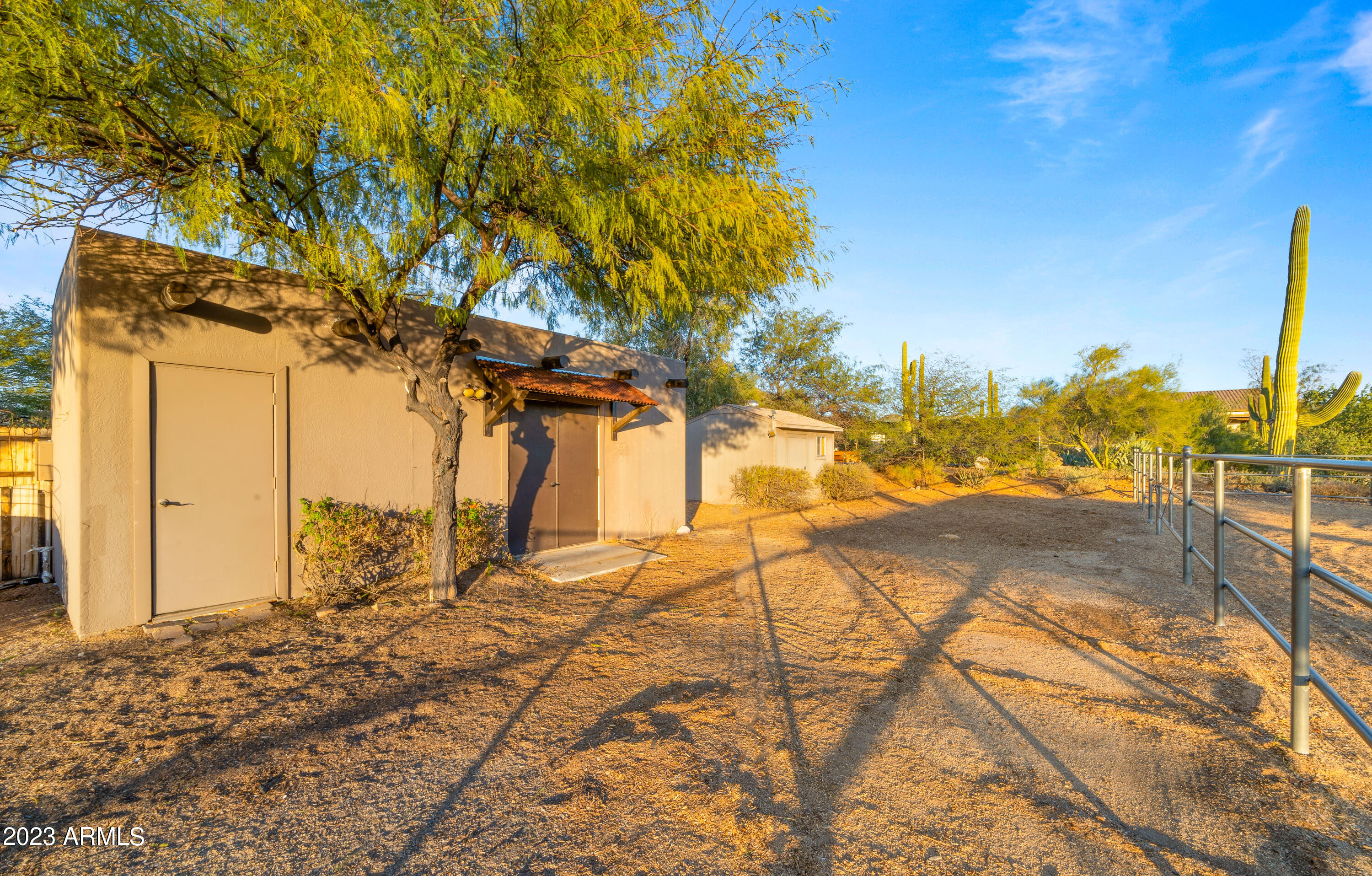 7113 E HIGHLAND Road