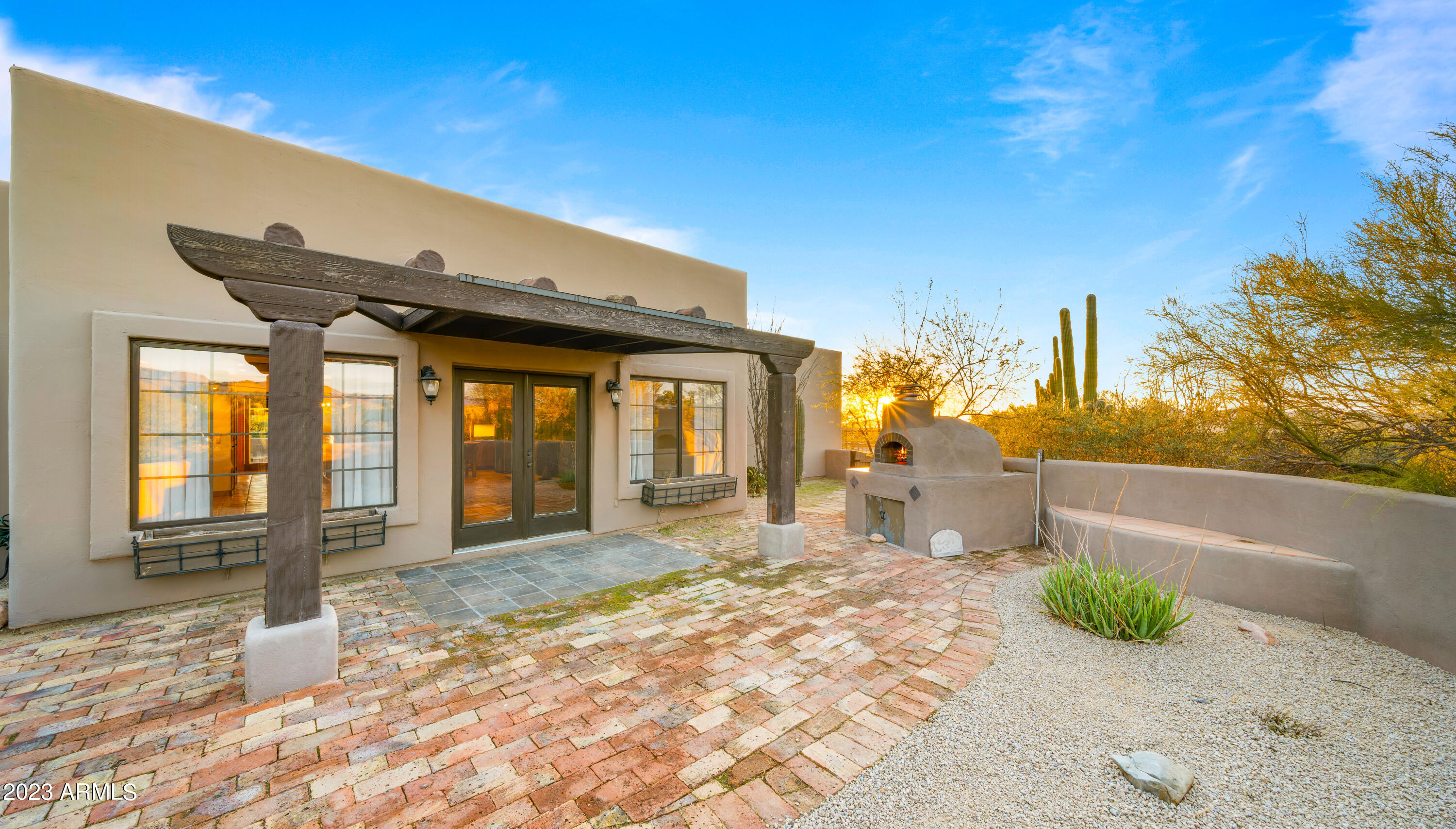 7113 E HIGHLAND Road