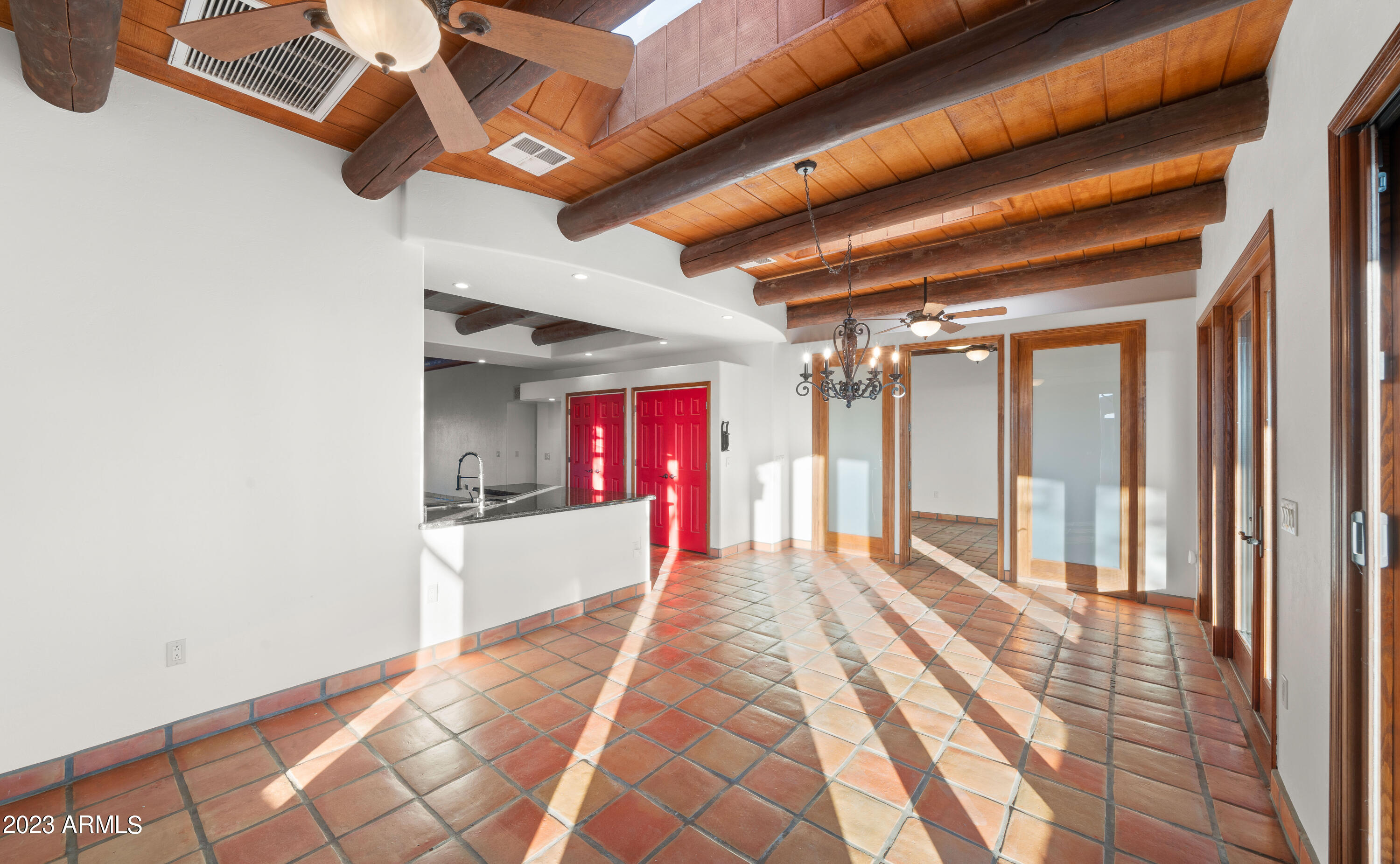 7113 E HIGHLAND Road