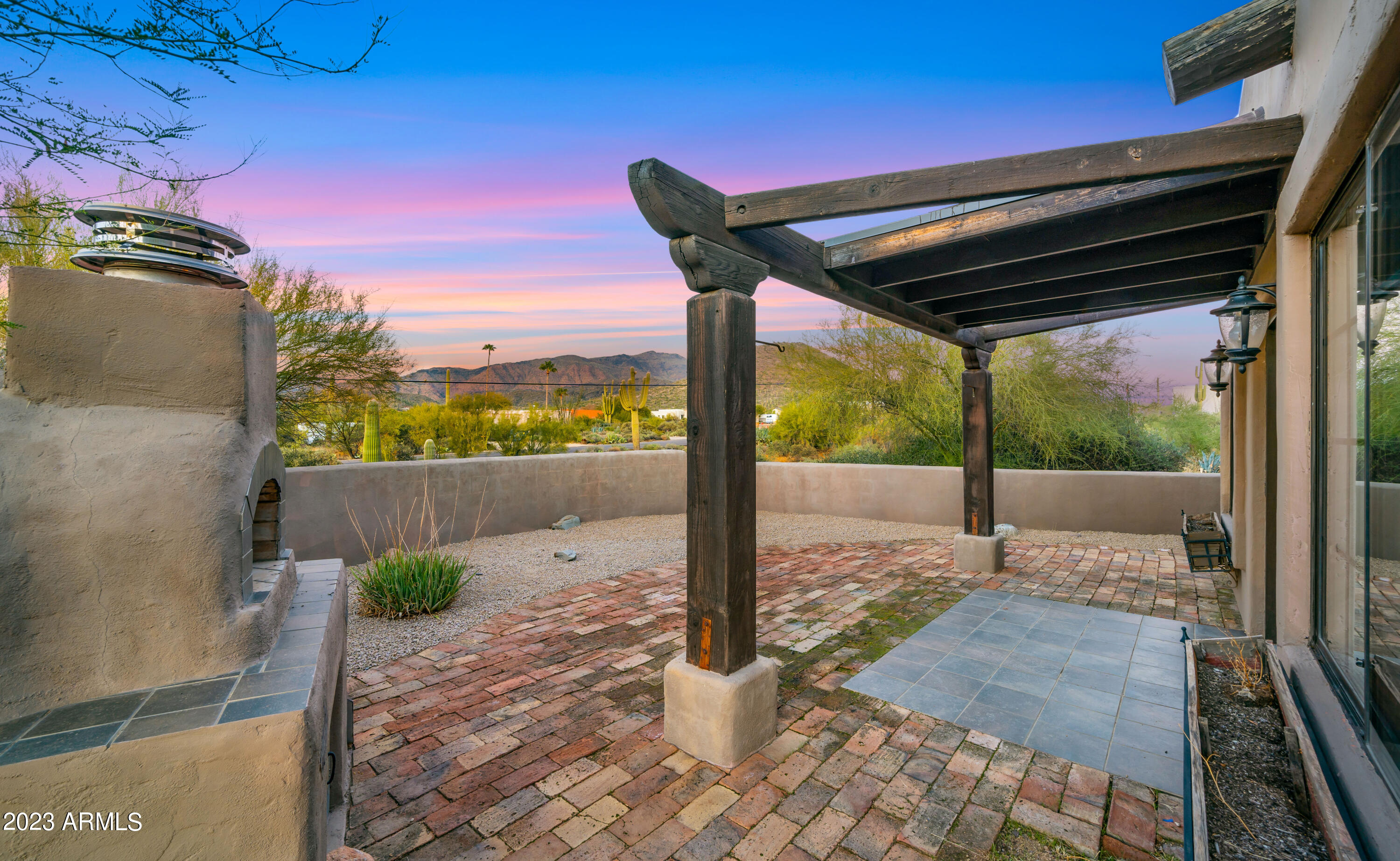 7113 E HIGHLAND Road
