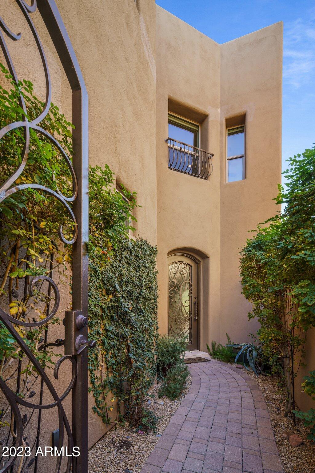 6434 E MILITARY Road Unit: 101
