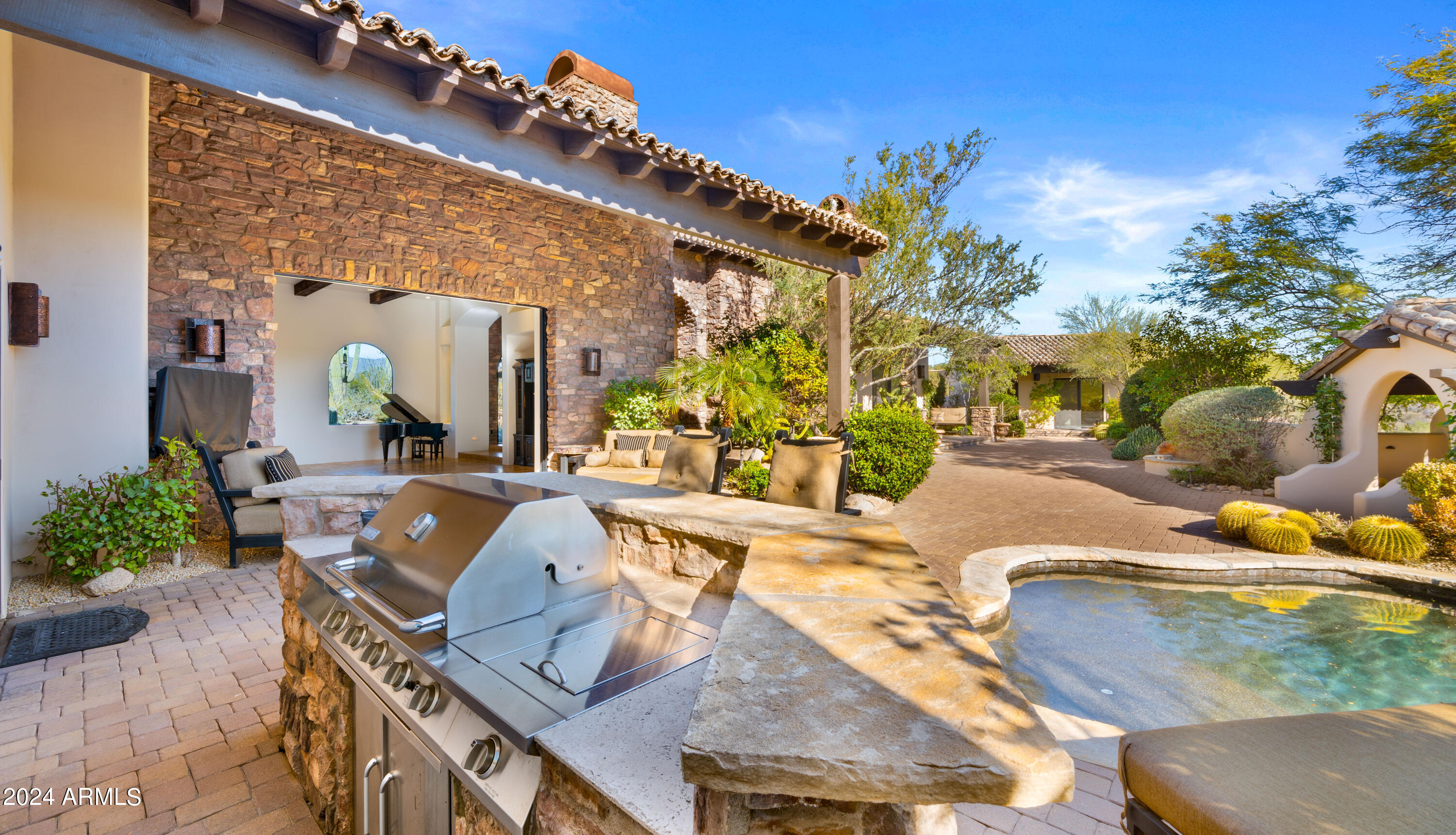 9326 E VENUS Drive