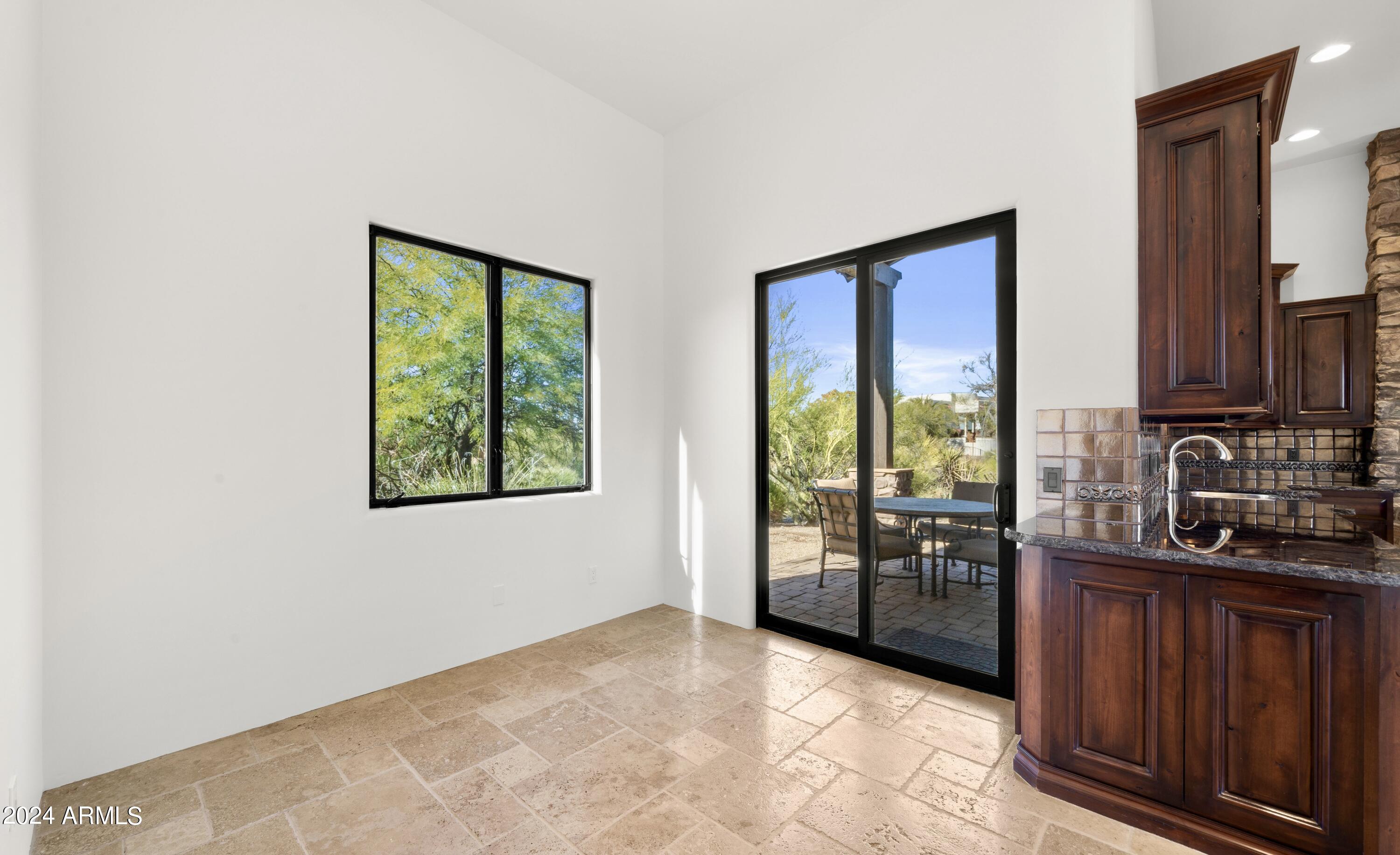 9326 E VENUS Drive