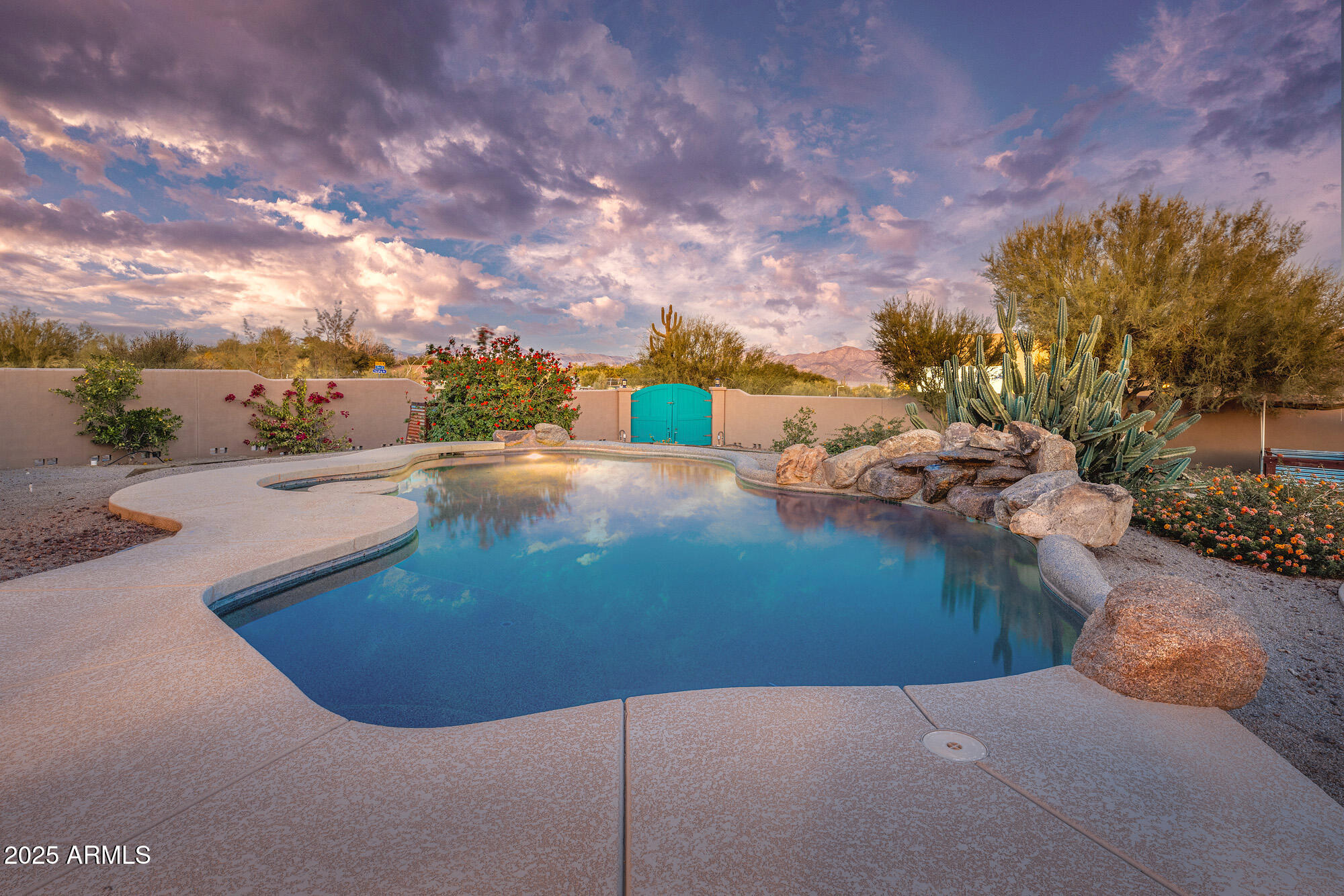 15339 E RED BIRD Road