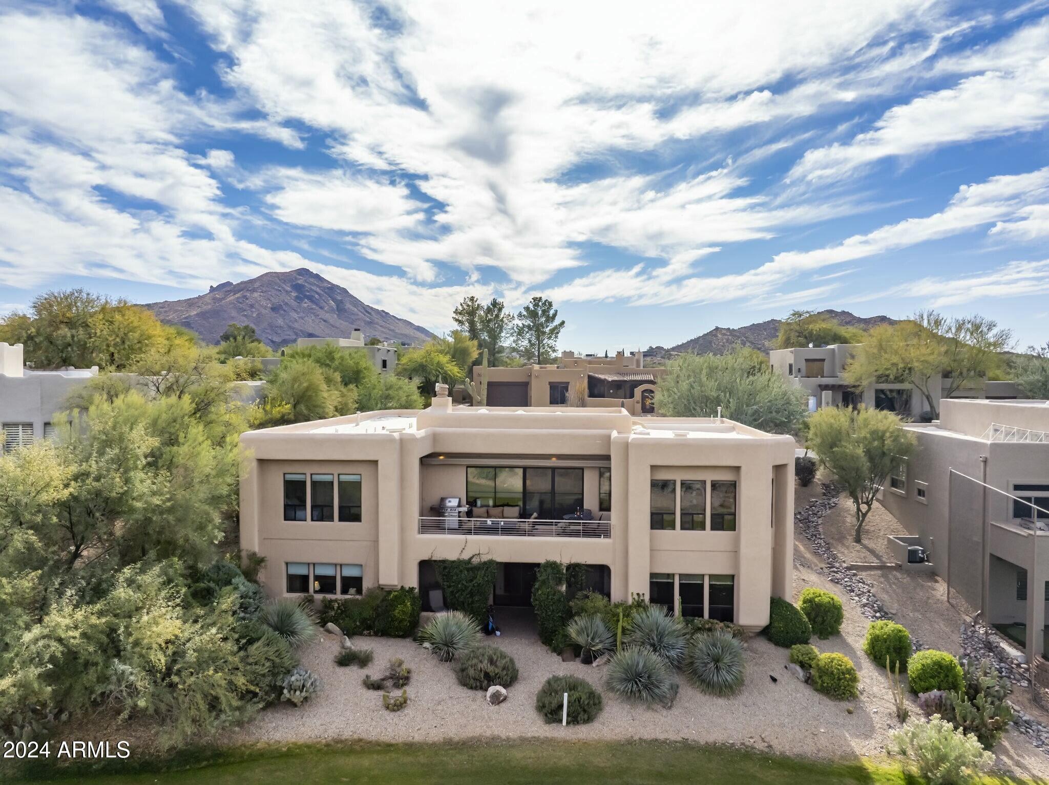 5622 E SUGARLOAF Trail