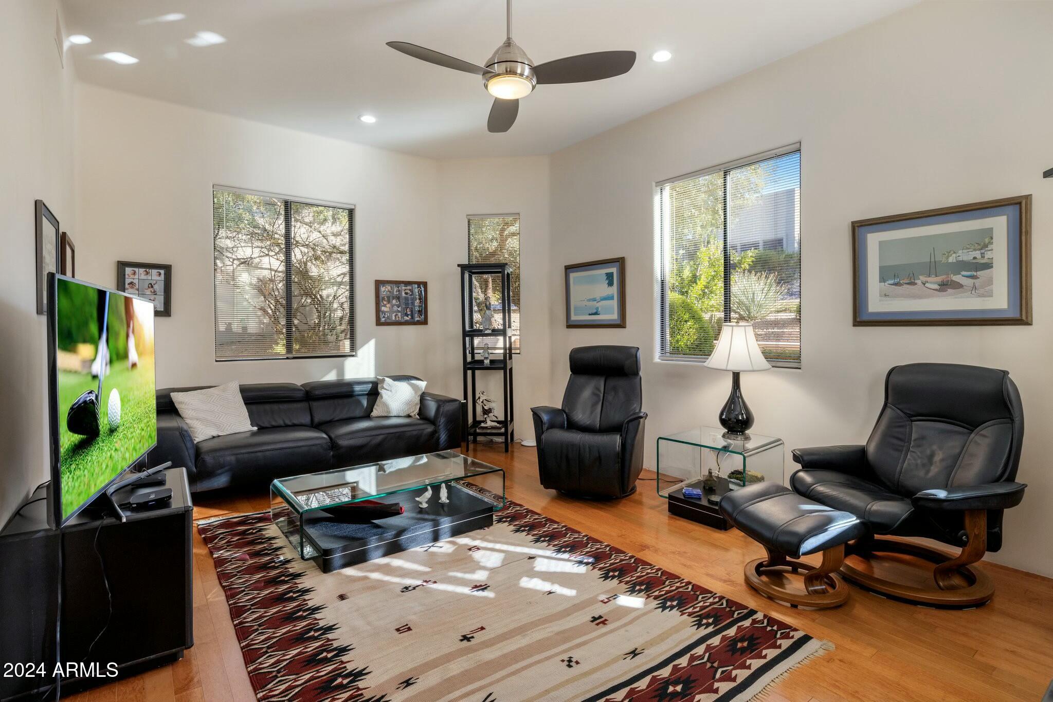 5622 E SUGARLOAF Trail