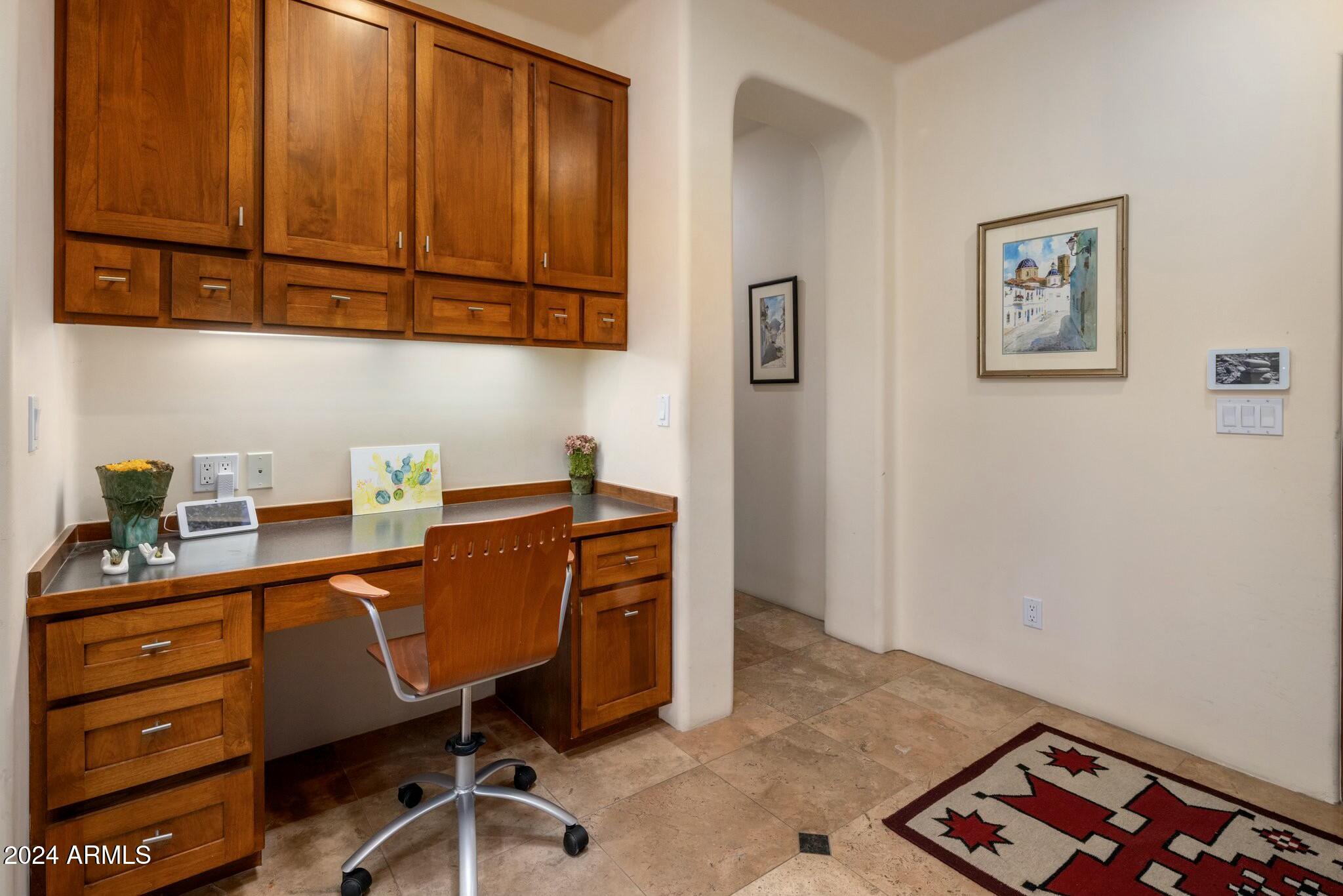 5622 E SUGARLOAF Trail