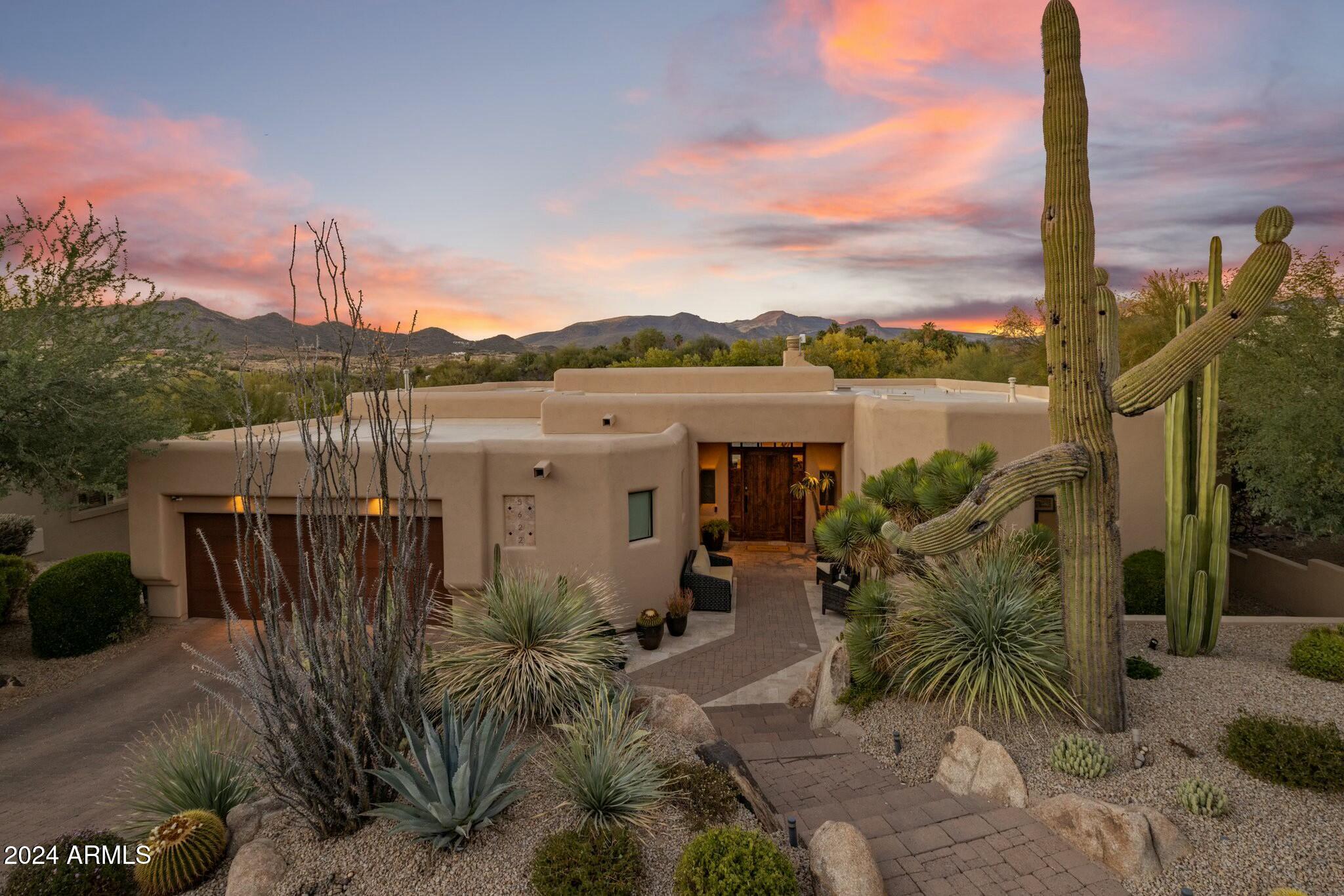 5622 E SUGARLOAF Trail