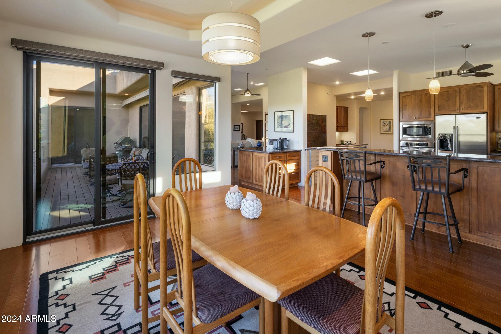 5622 E SUGARLOAF Trail