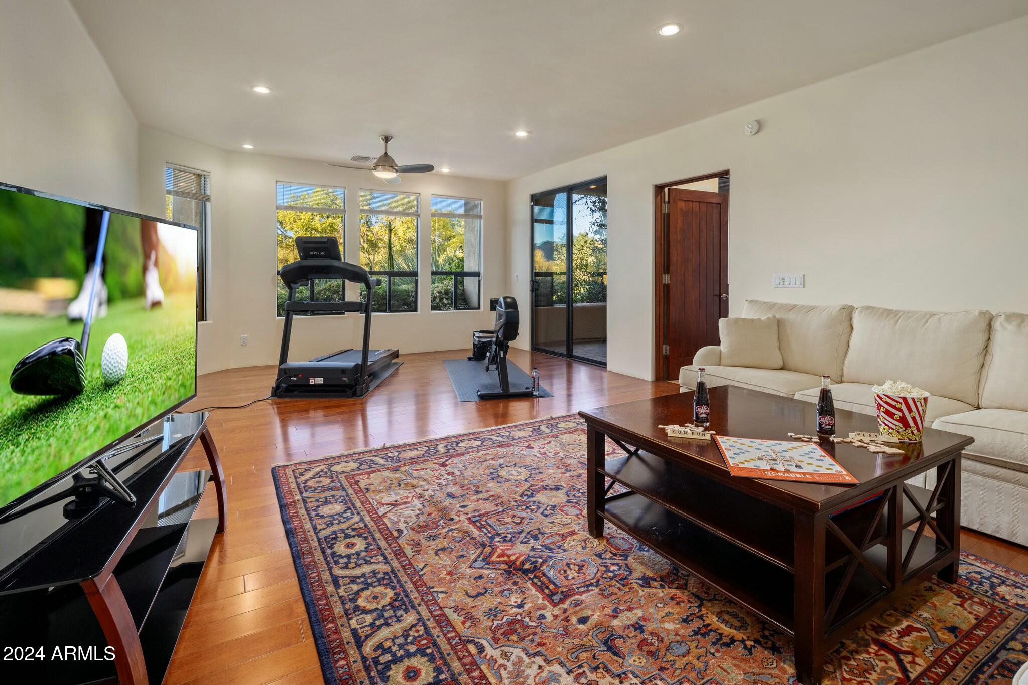 5622 E SUGARLOAF Trail