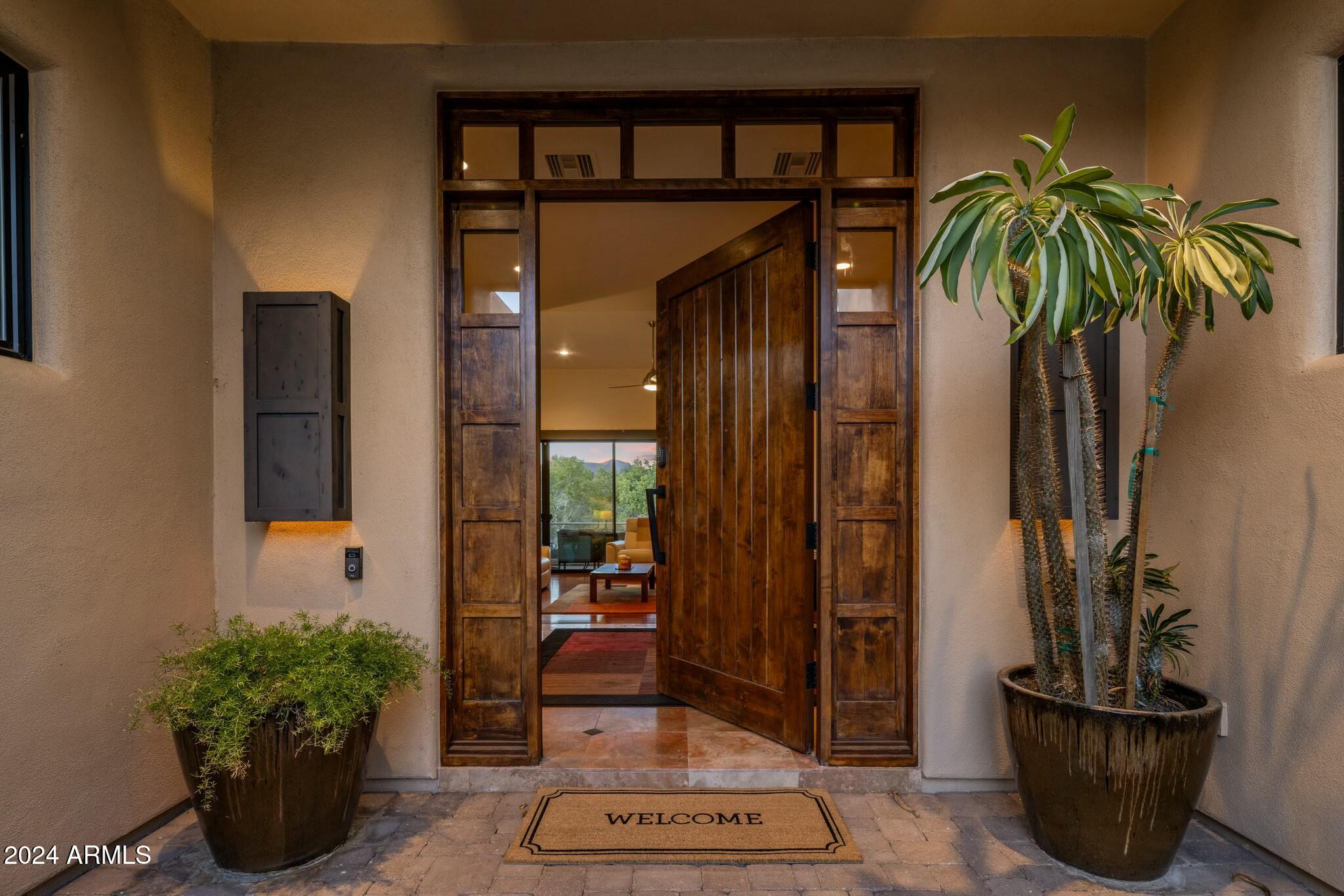 5622 E SUGARLOAF Trail