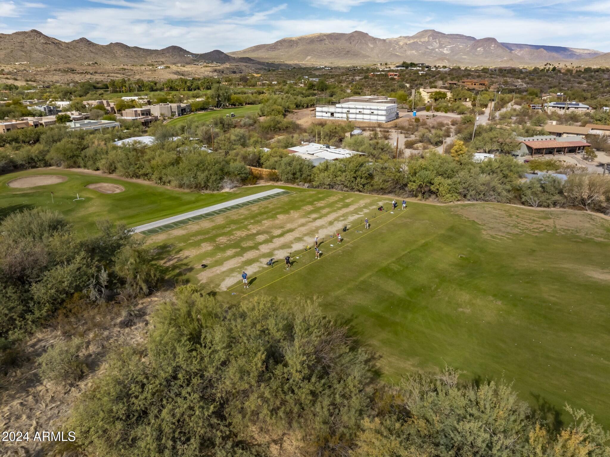 5622 E SUGARLOAF Trail