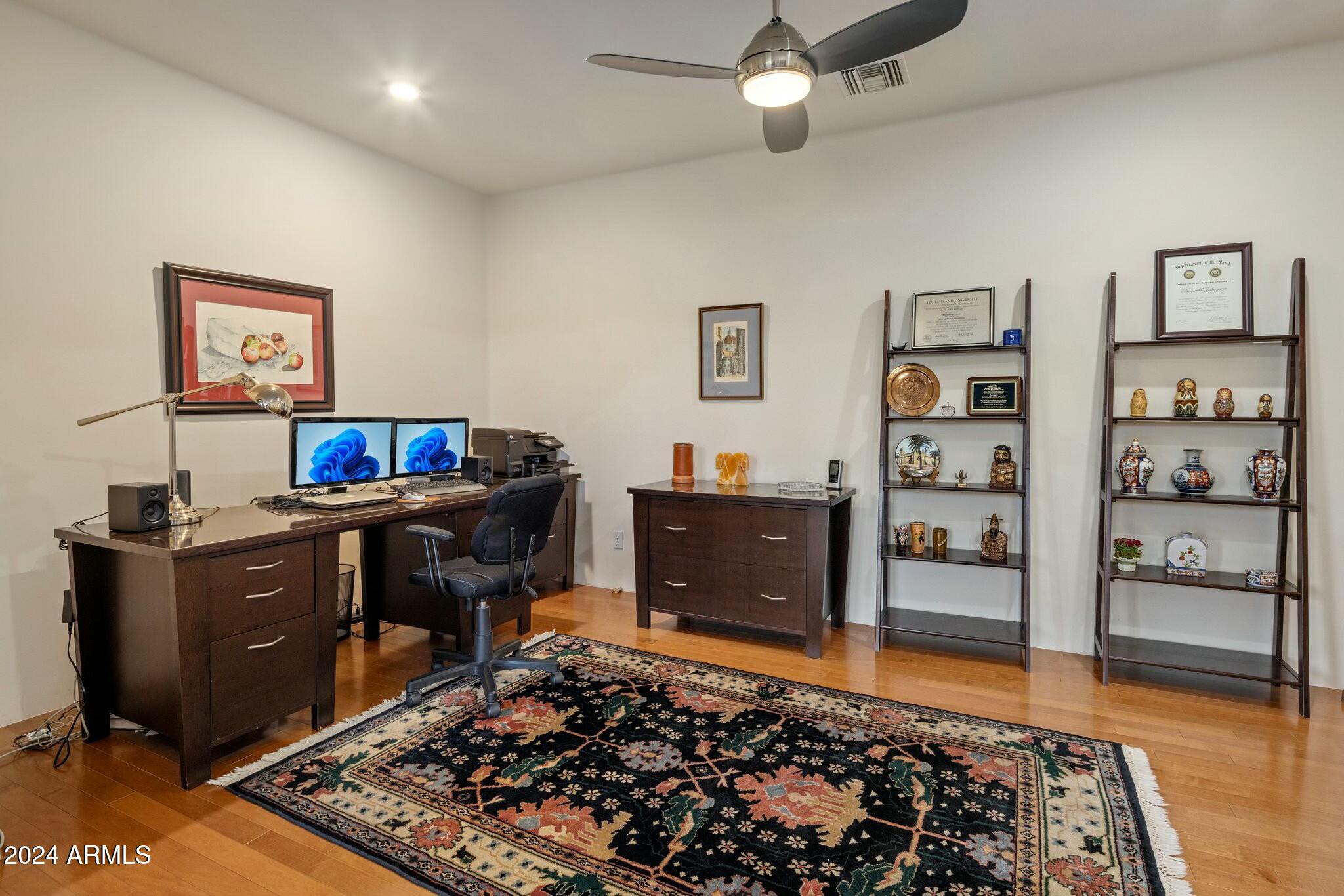 5622 E SUGARLOAF Trail
