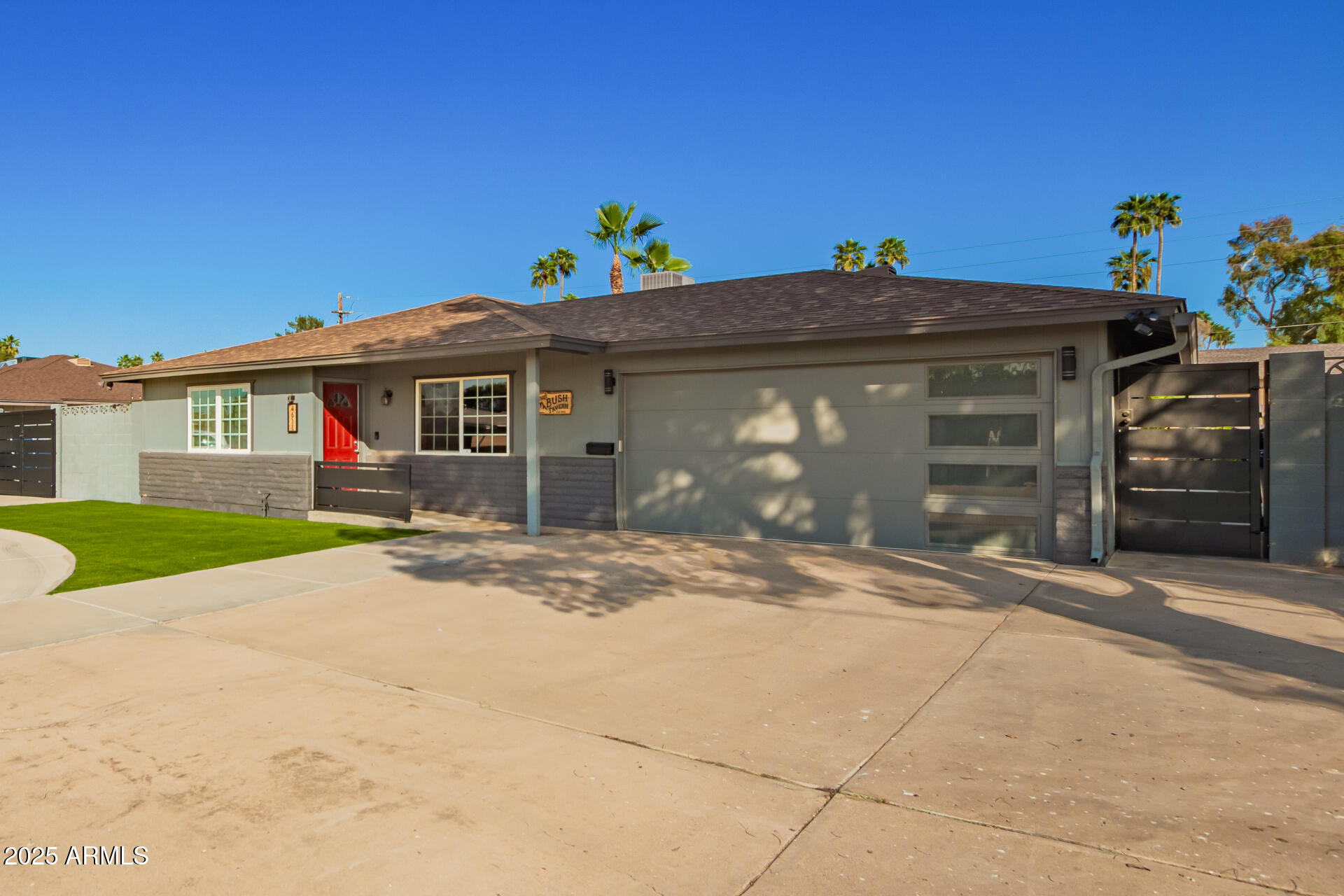 4611 S LA ROSA Drive