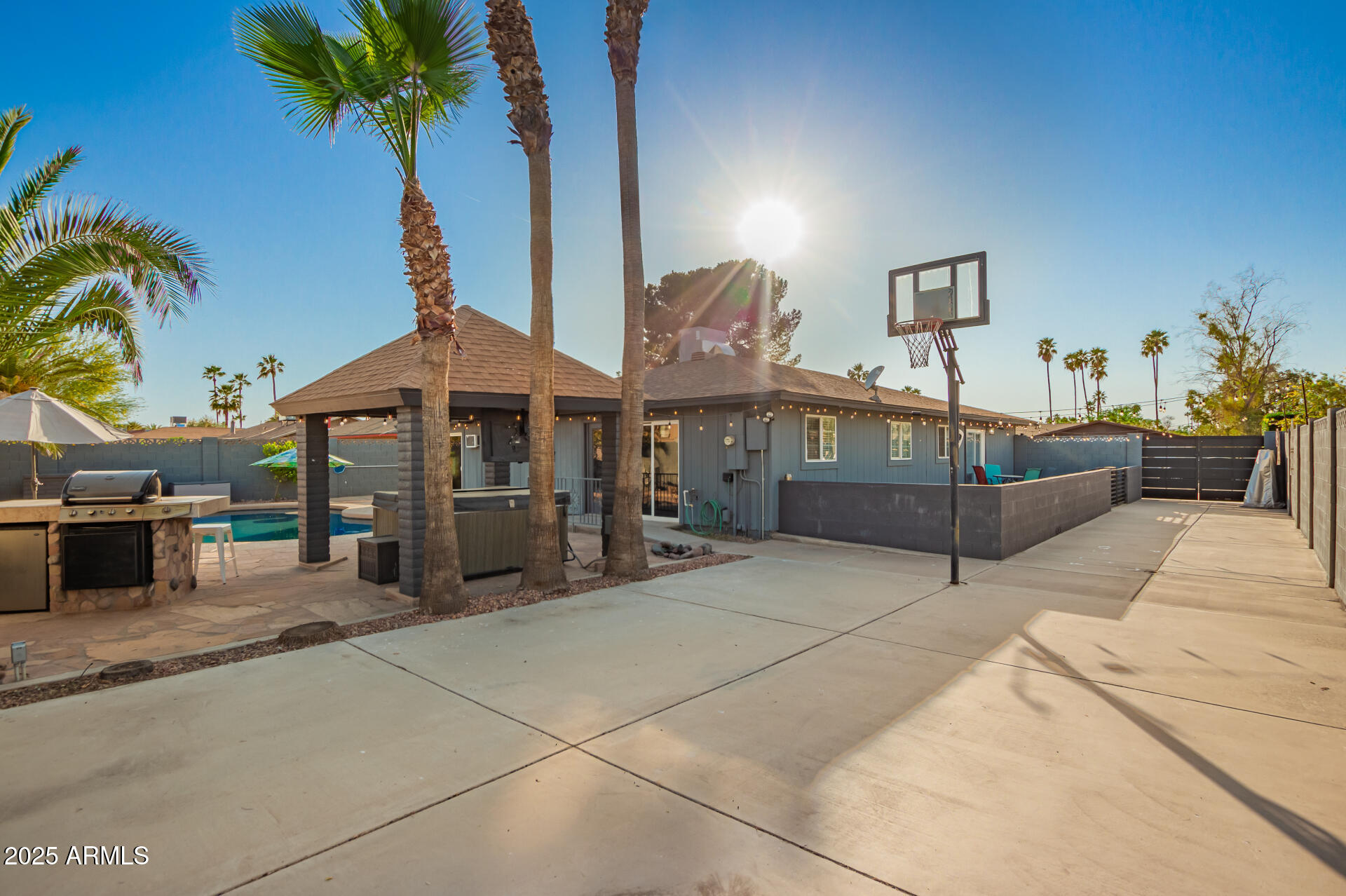 4611 S LA ROSA Drive