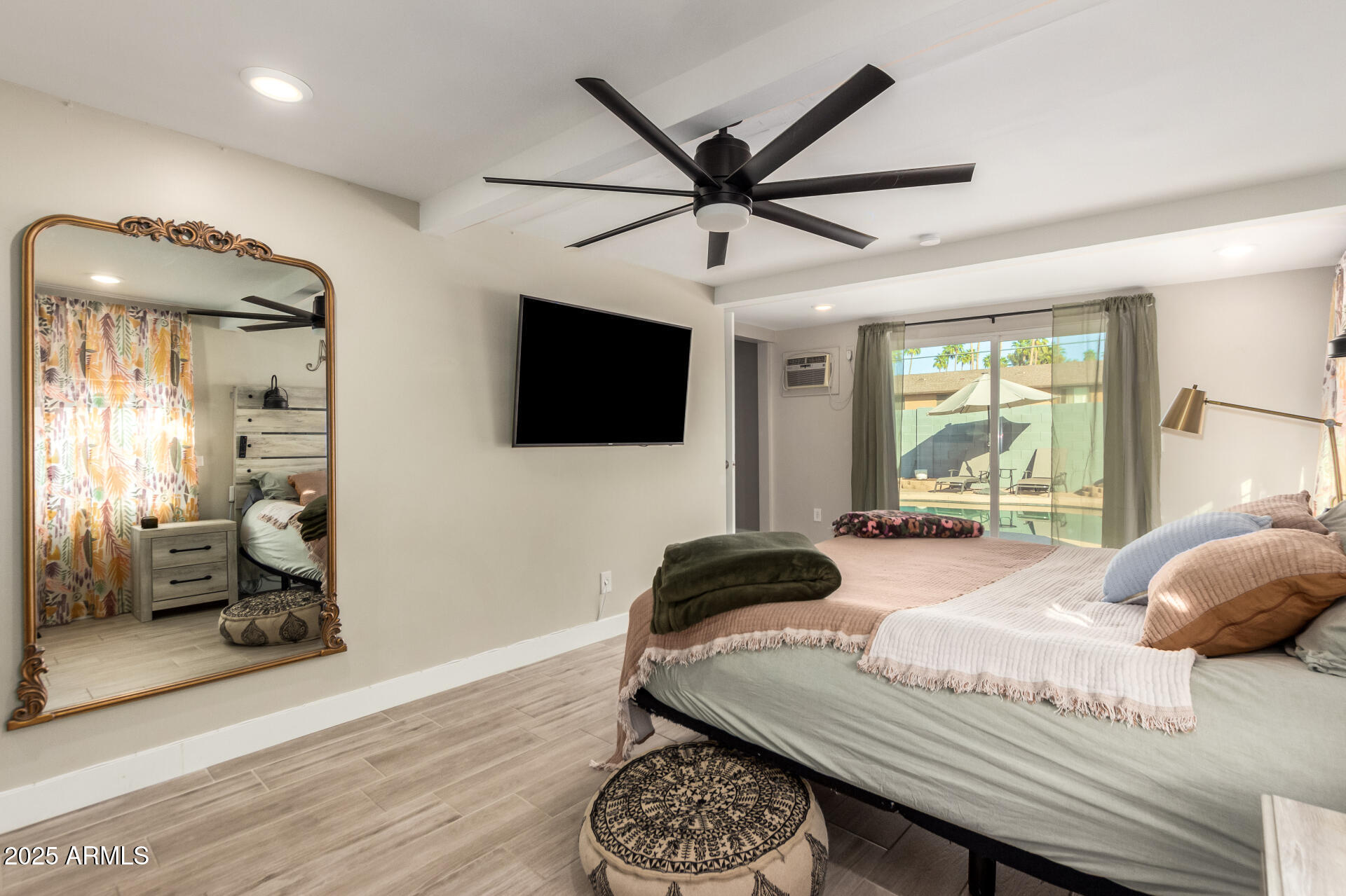 4611 S LA ROSA Drive