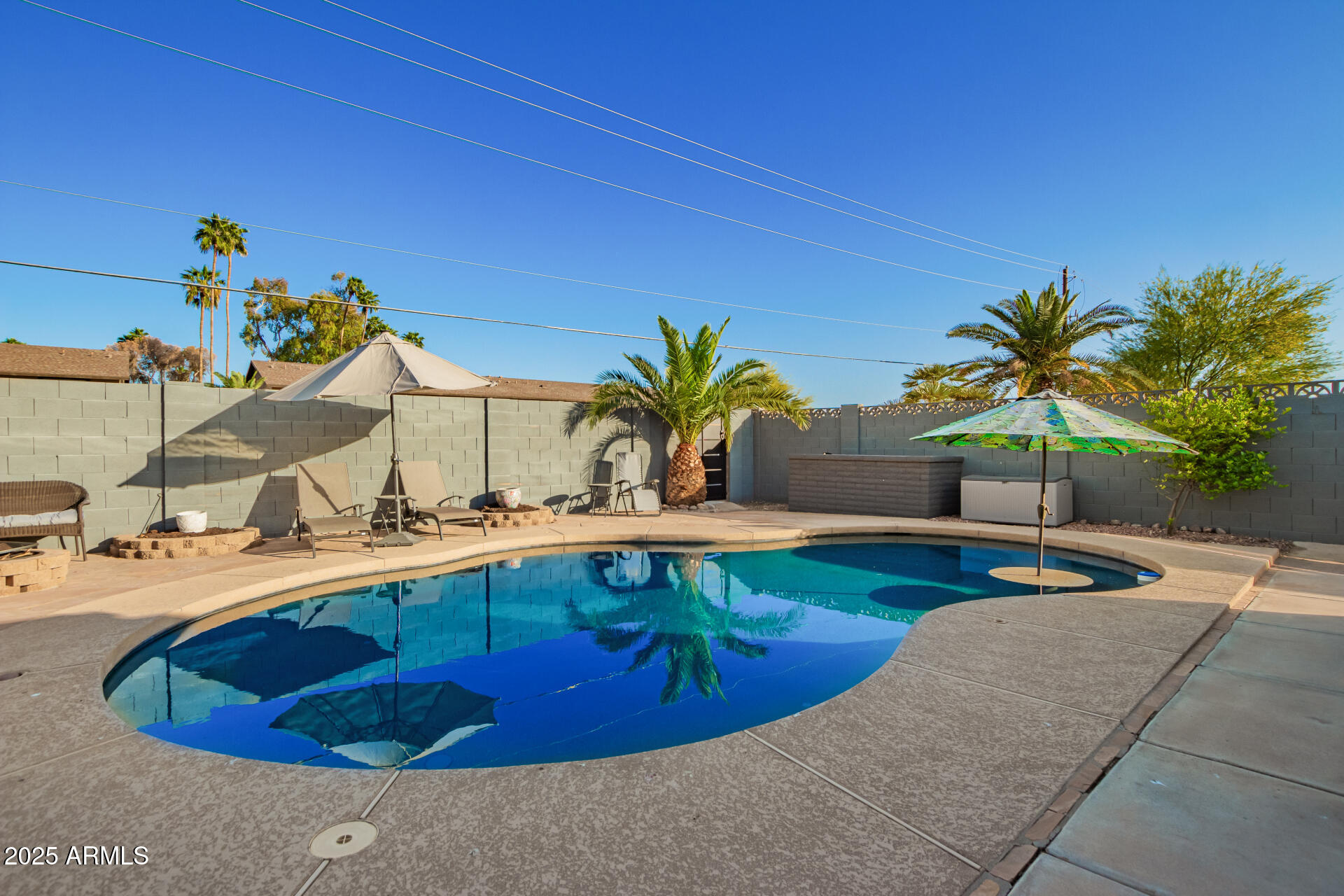 4611 S LA ROSA Drive