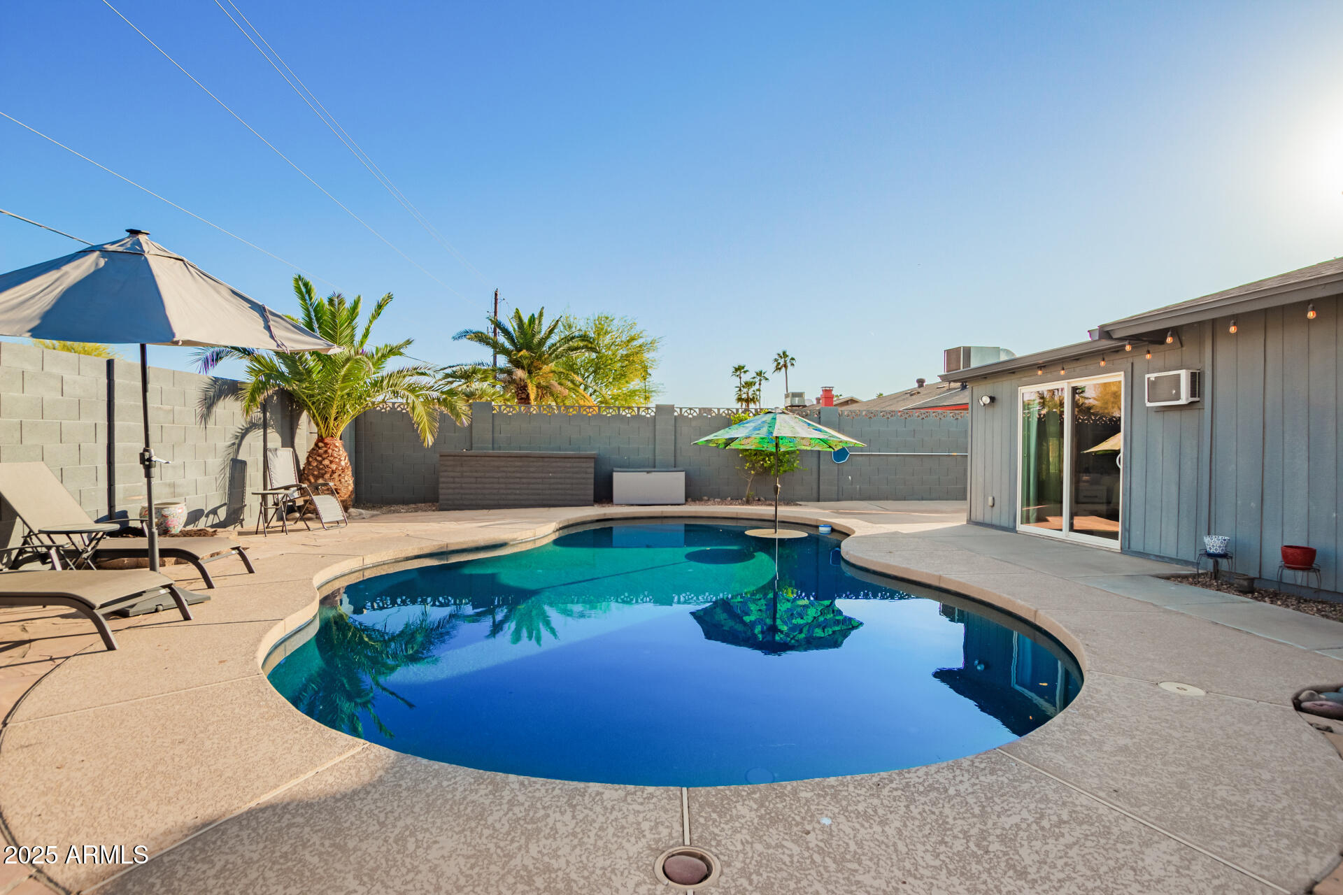 4611 S LA ROSA Drive