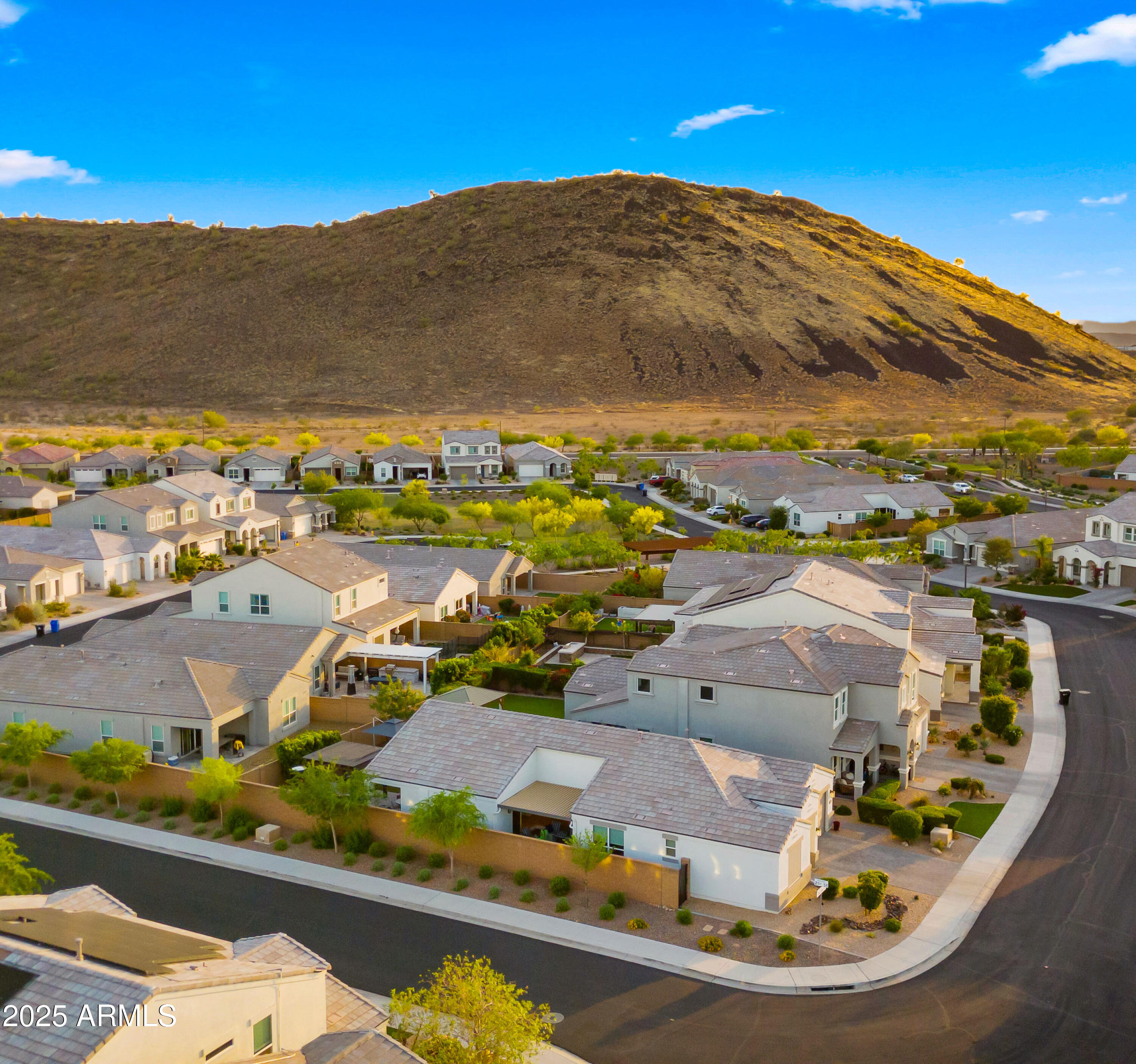 2055 E PARK VIEW Lane