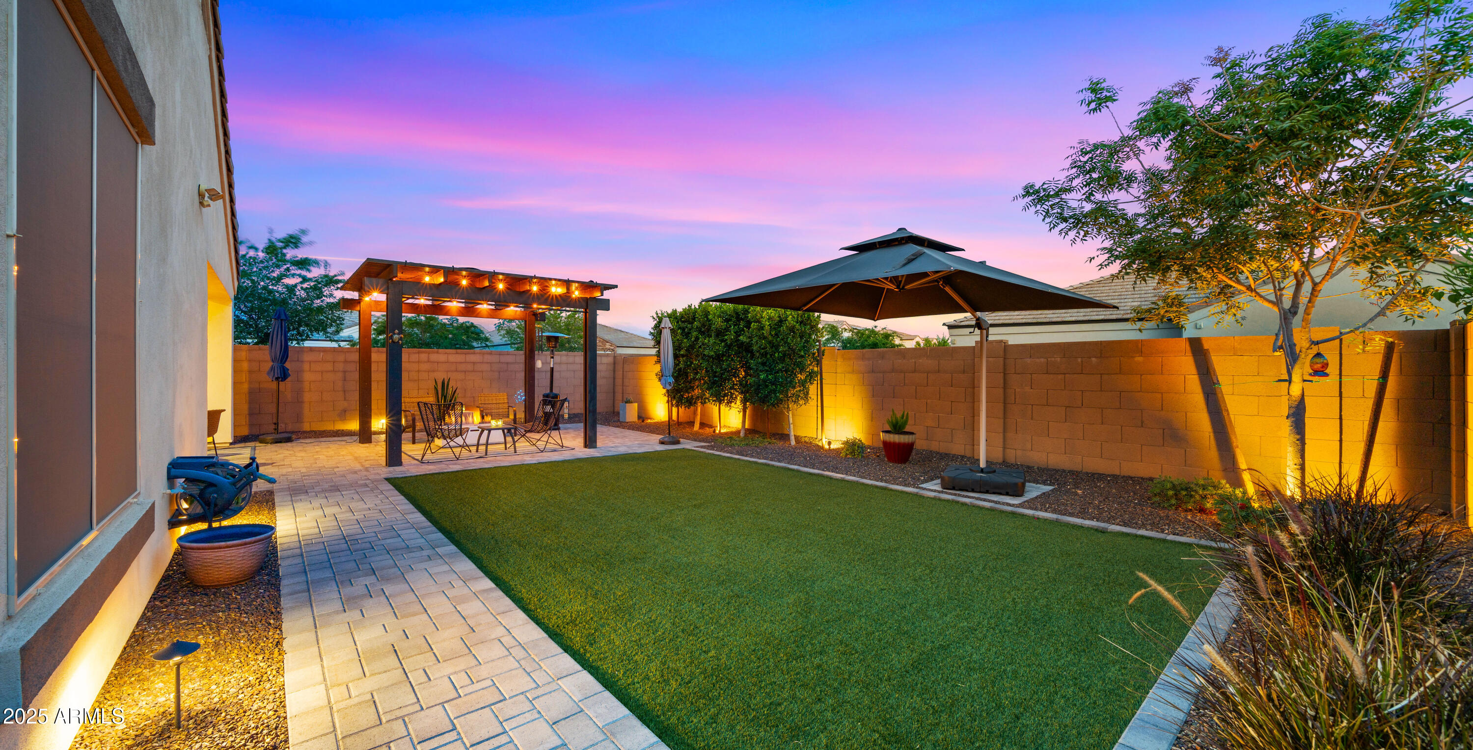 2055 E PARK VIEW Lane
