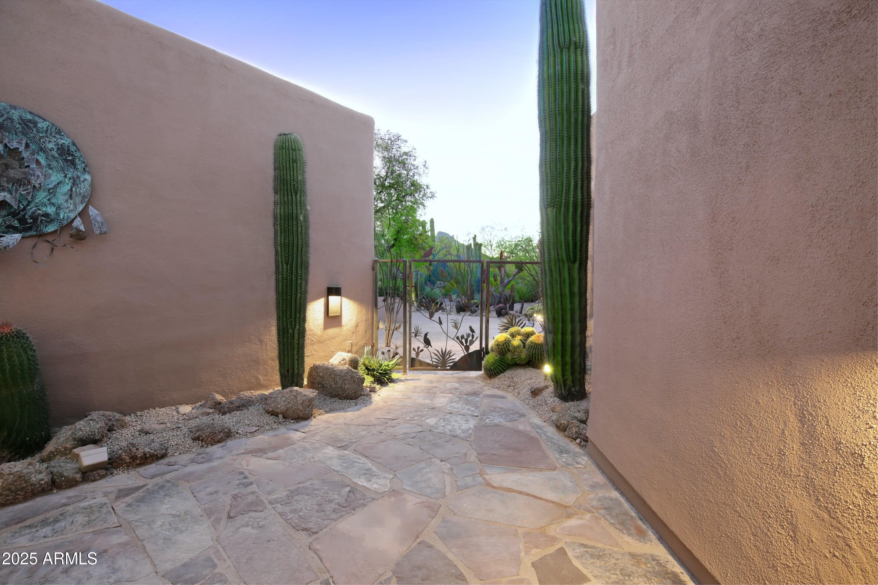 1637 N QUARTZ VALLEY Road