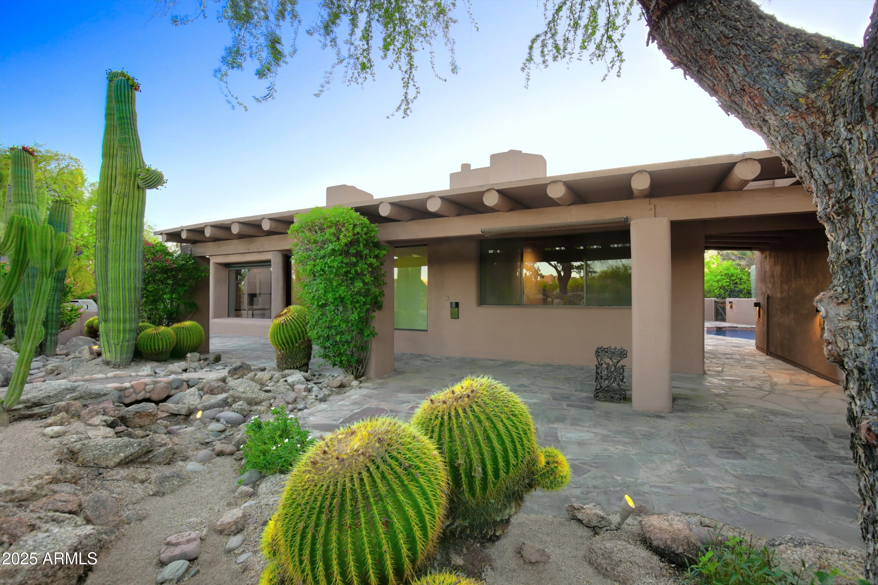 1637 N QUARTZ VALLEY Road