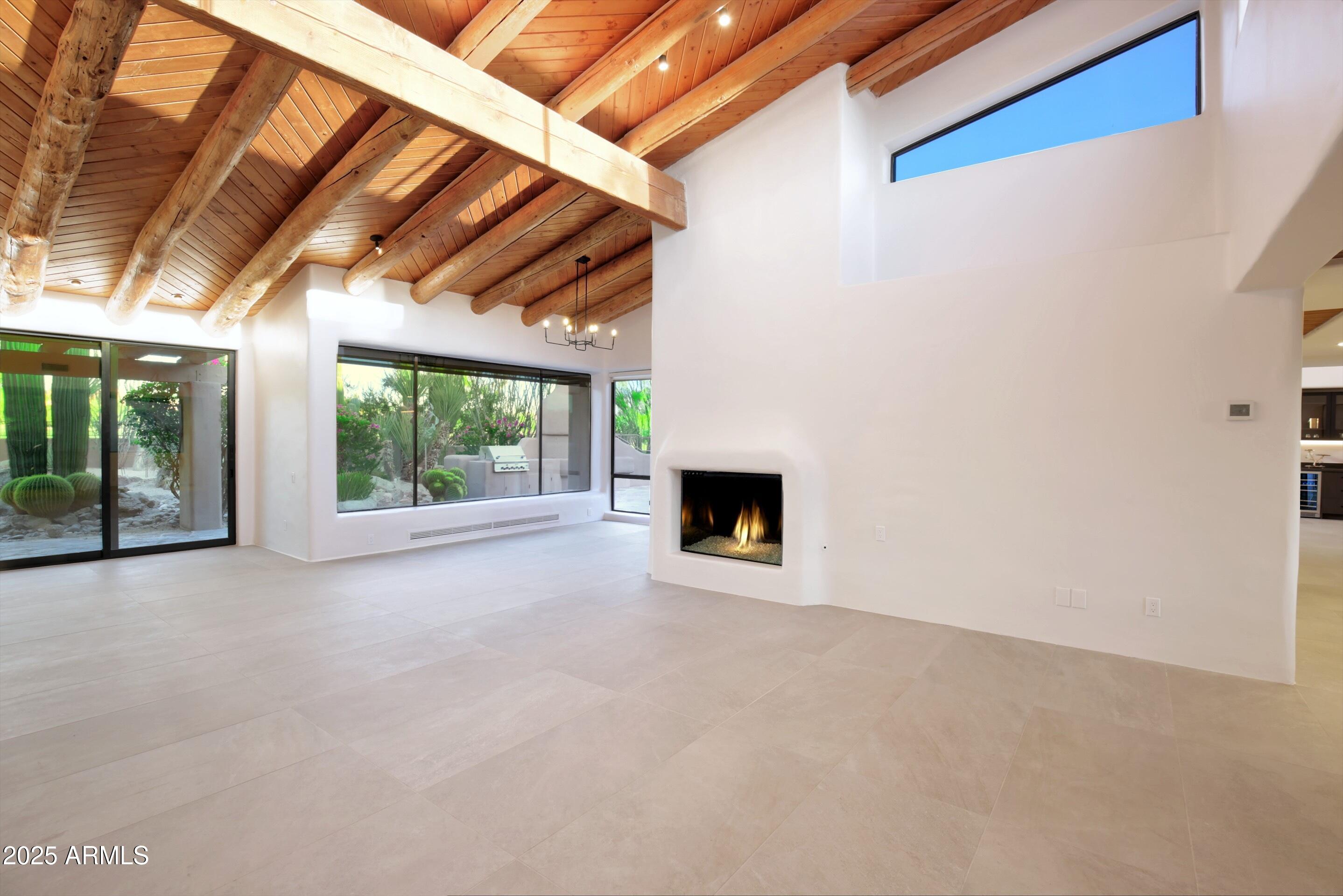 1637 N QUARTZ VALLEY Road