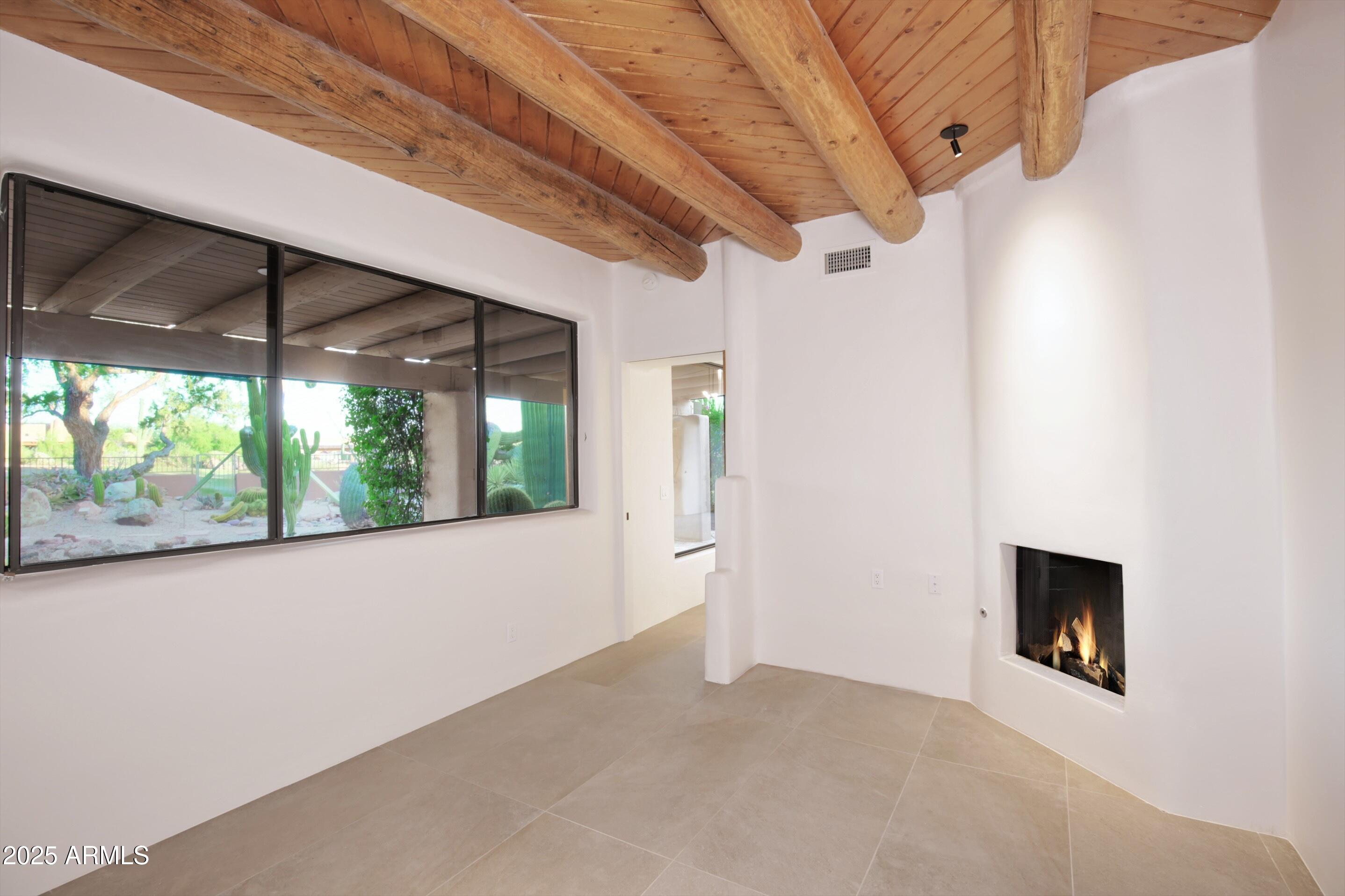 1637 N QUARTZ VALLEY Road