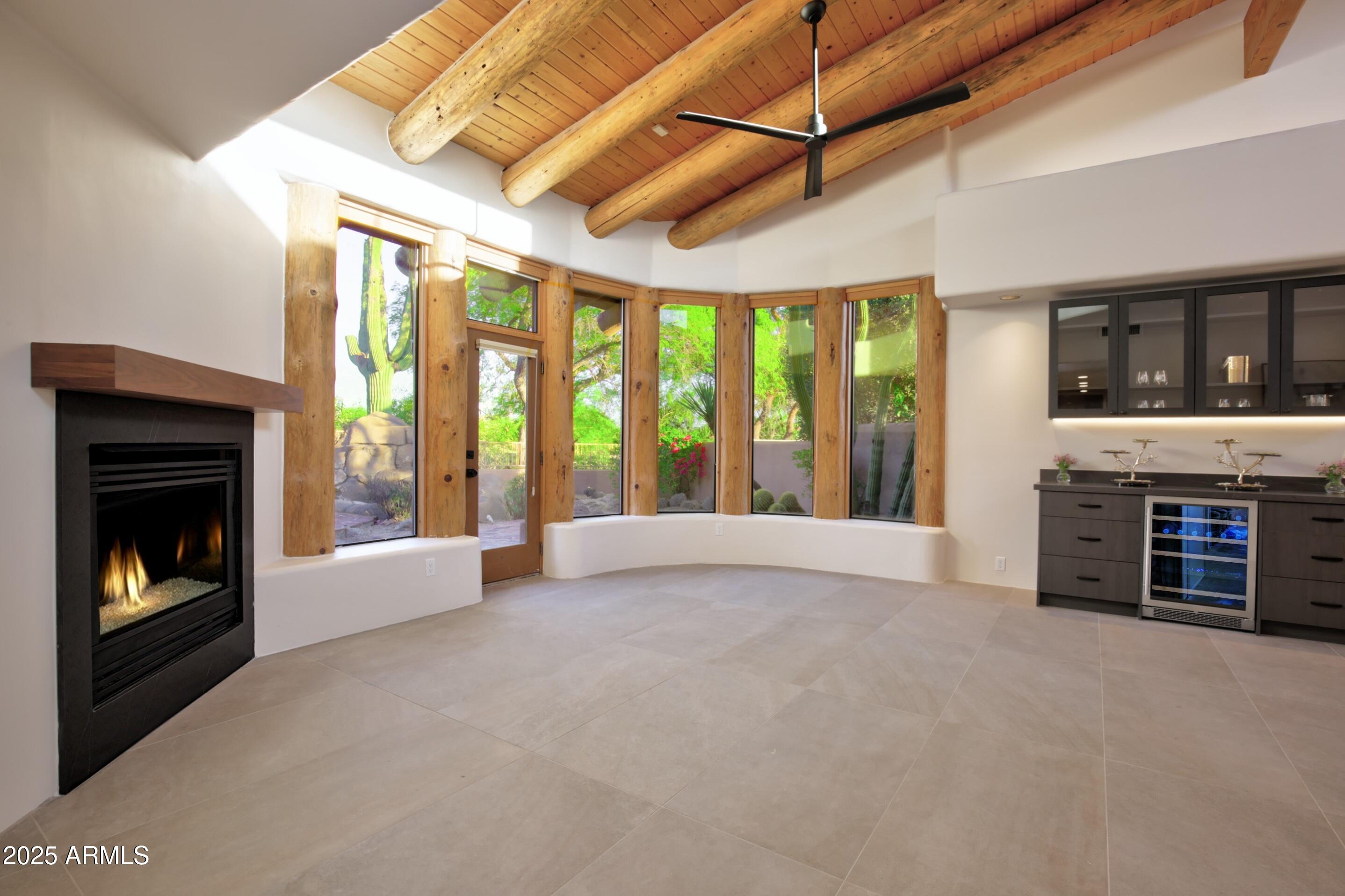 1637 N QUARTZ VALLEY Road