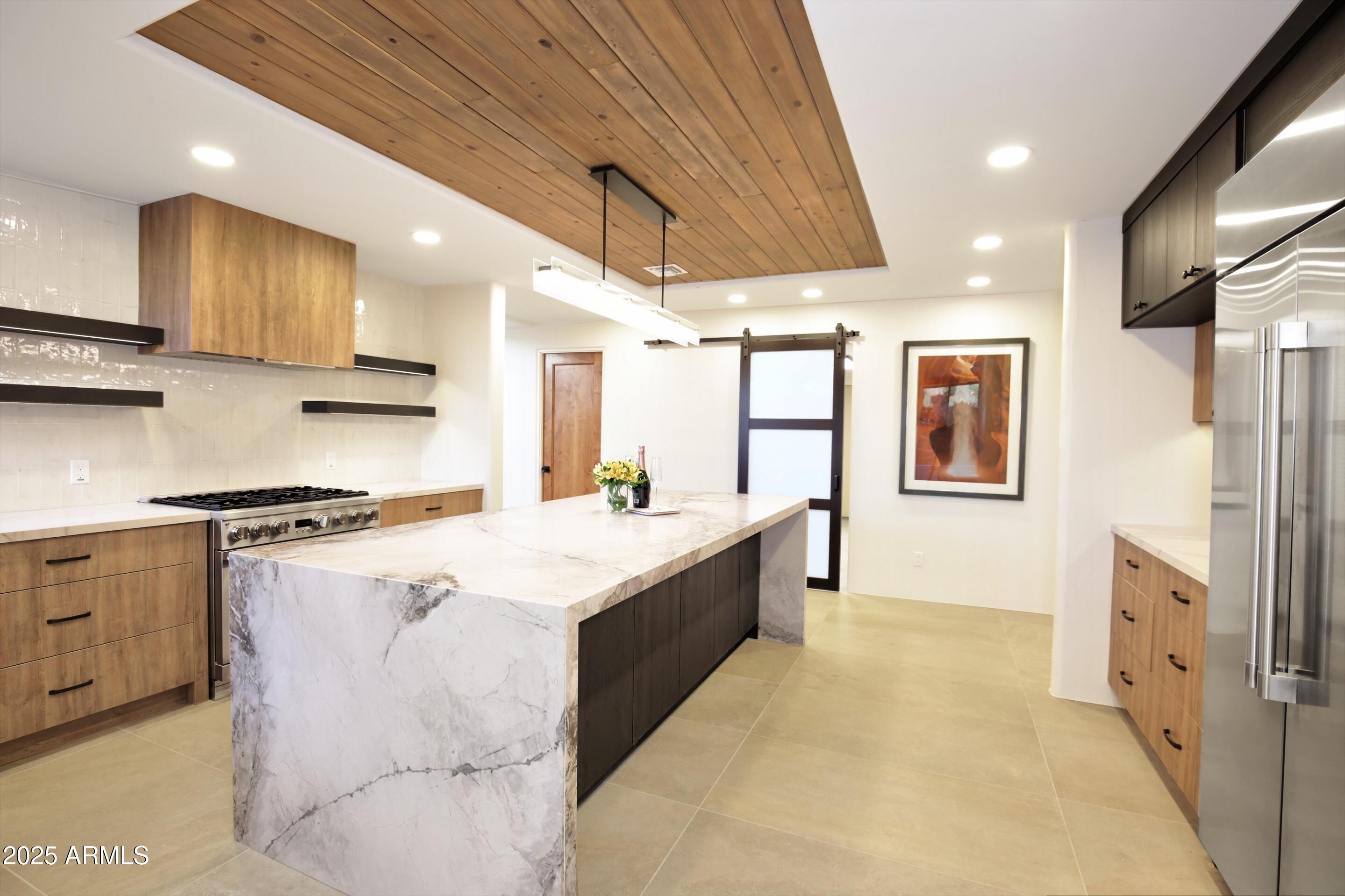 1637 N QUARTZ VALLEY Road