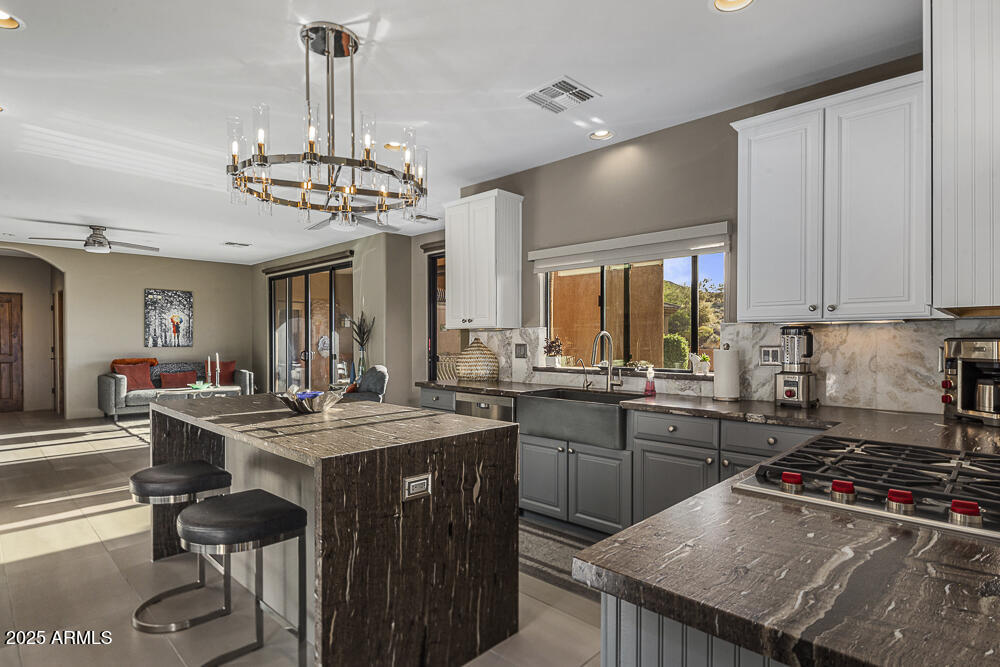 7199 E RIDGEVIEW Place, 221