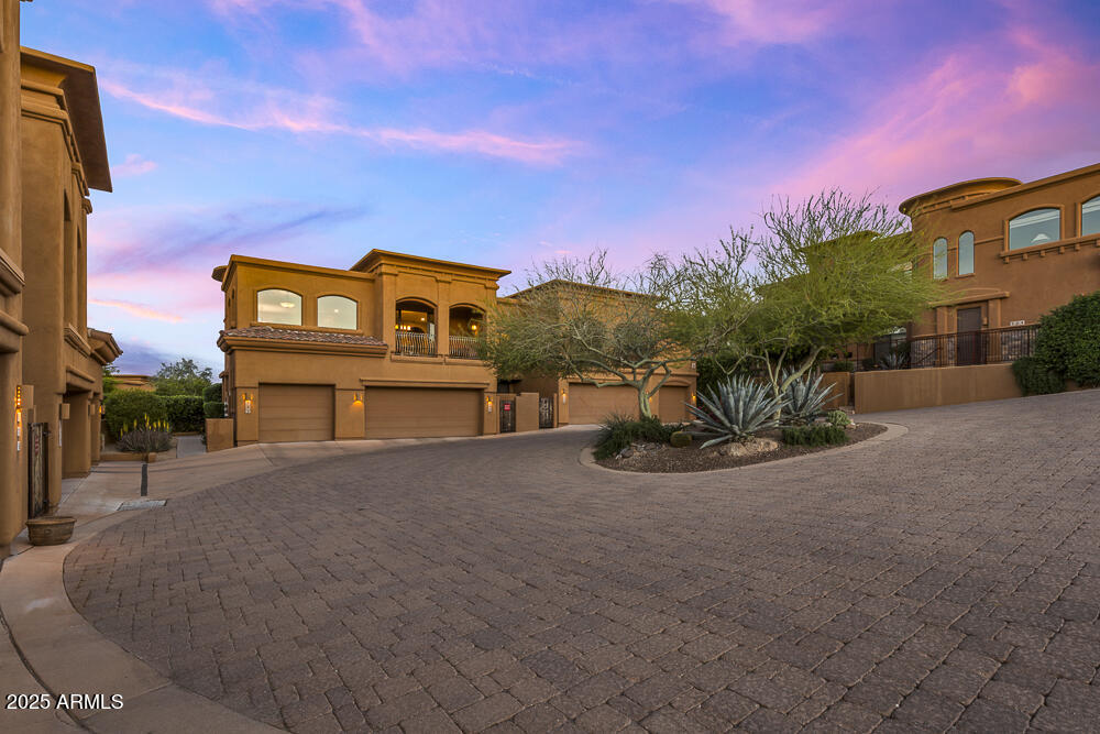 7199 E RIDGEVIEW Place, 221