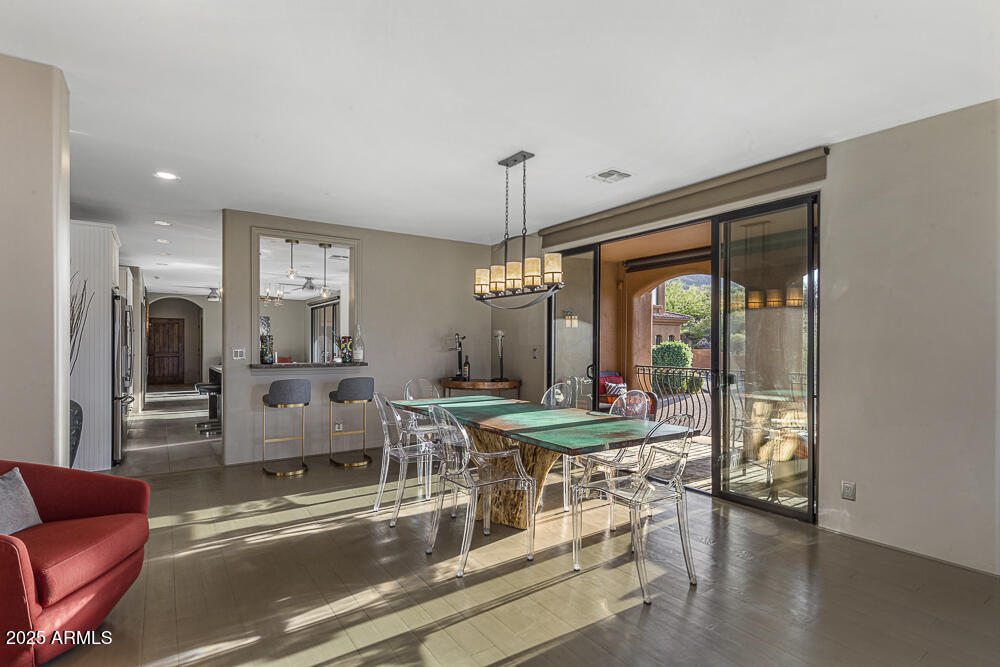 7199 E RIDGEVIEW Place, 221