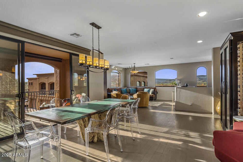 7199 E RIDGEVIEW Place, 221