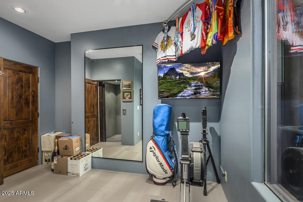 7199 E RIDGEVIEW Place, 221